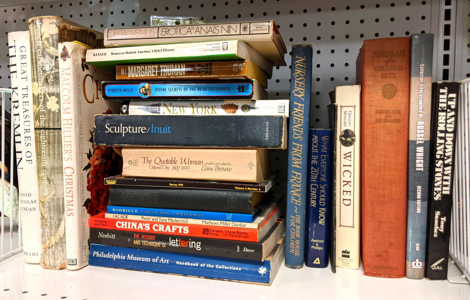 Book Lot. Russell Wright, Inuit sculpture, China crafts (1 of 8)