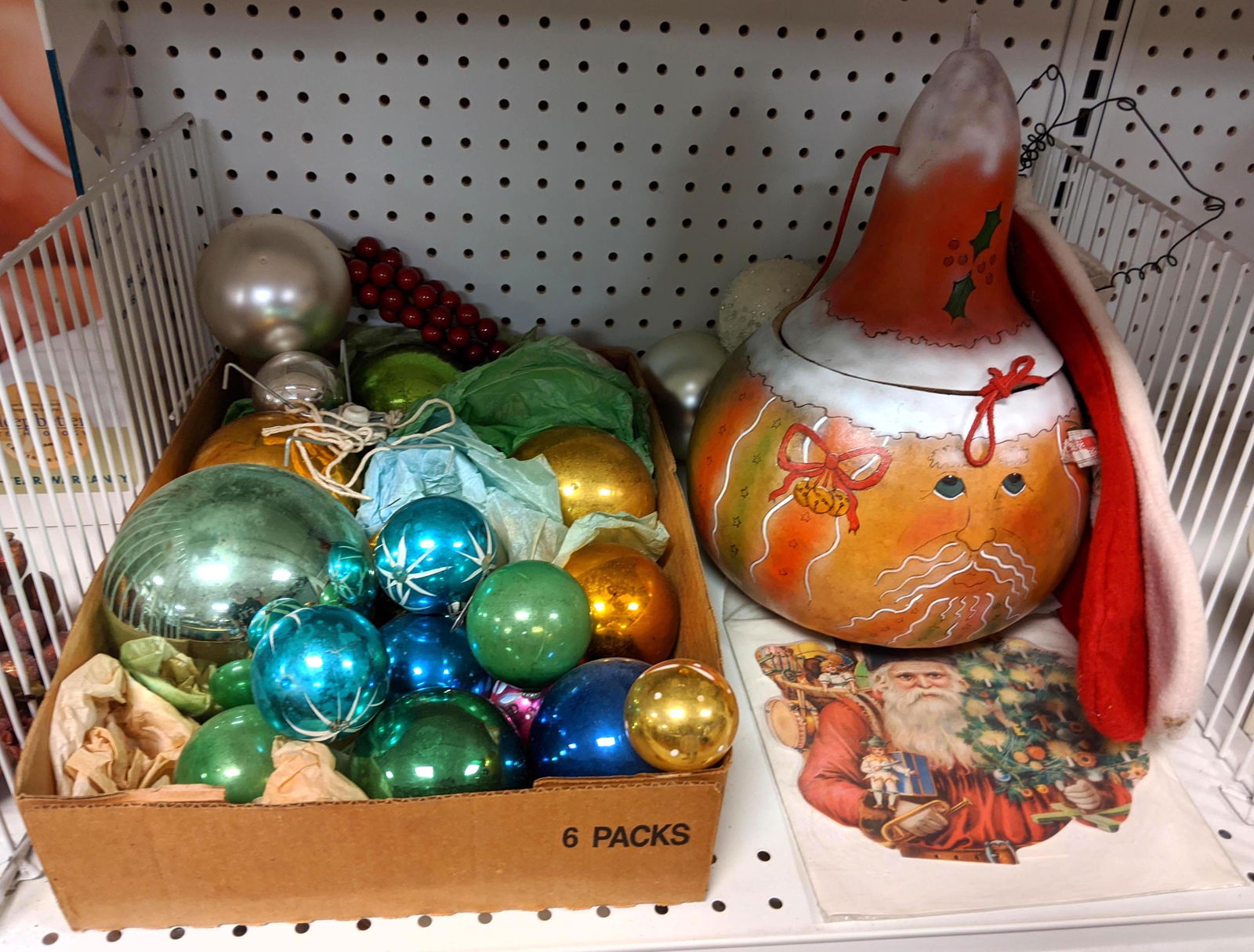 Lot Vintage Christmas Balls etc. (1 of 6)