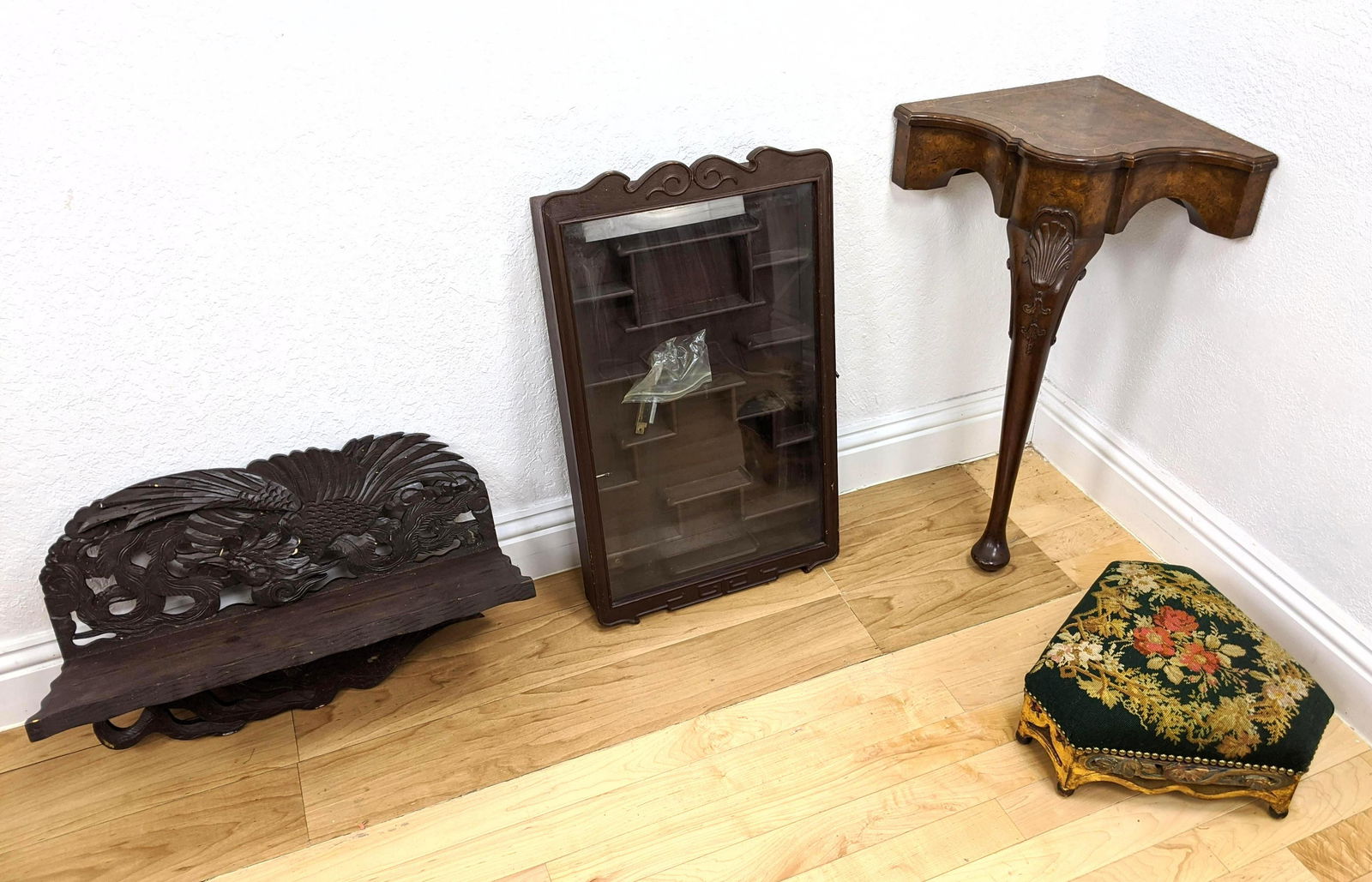 4pc Assorted Lot. 1) Asian style glass door display cab (1 of 9)