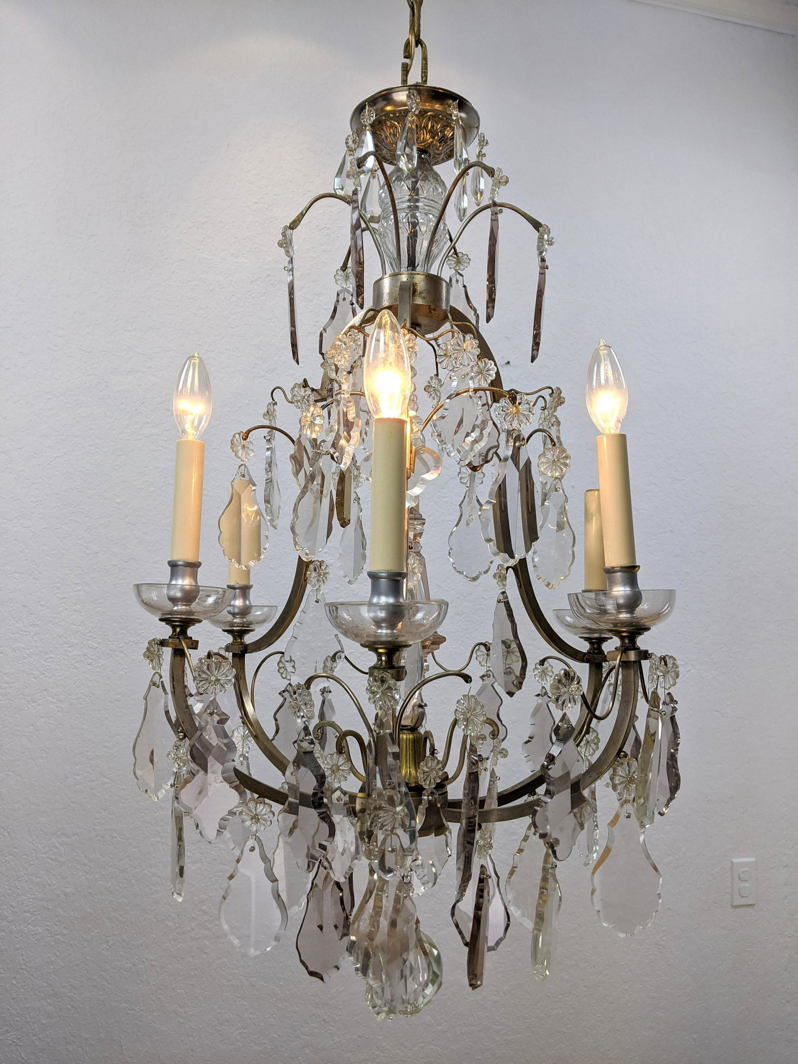 Traditional Crystal Chandelier 6 light Paddle Prisms. M (1 of 5)