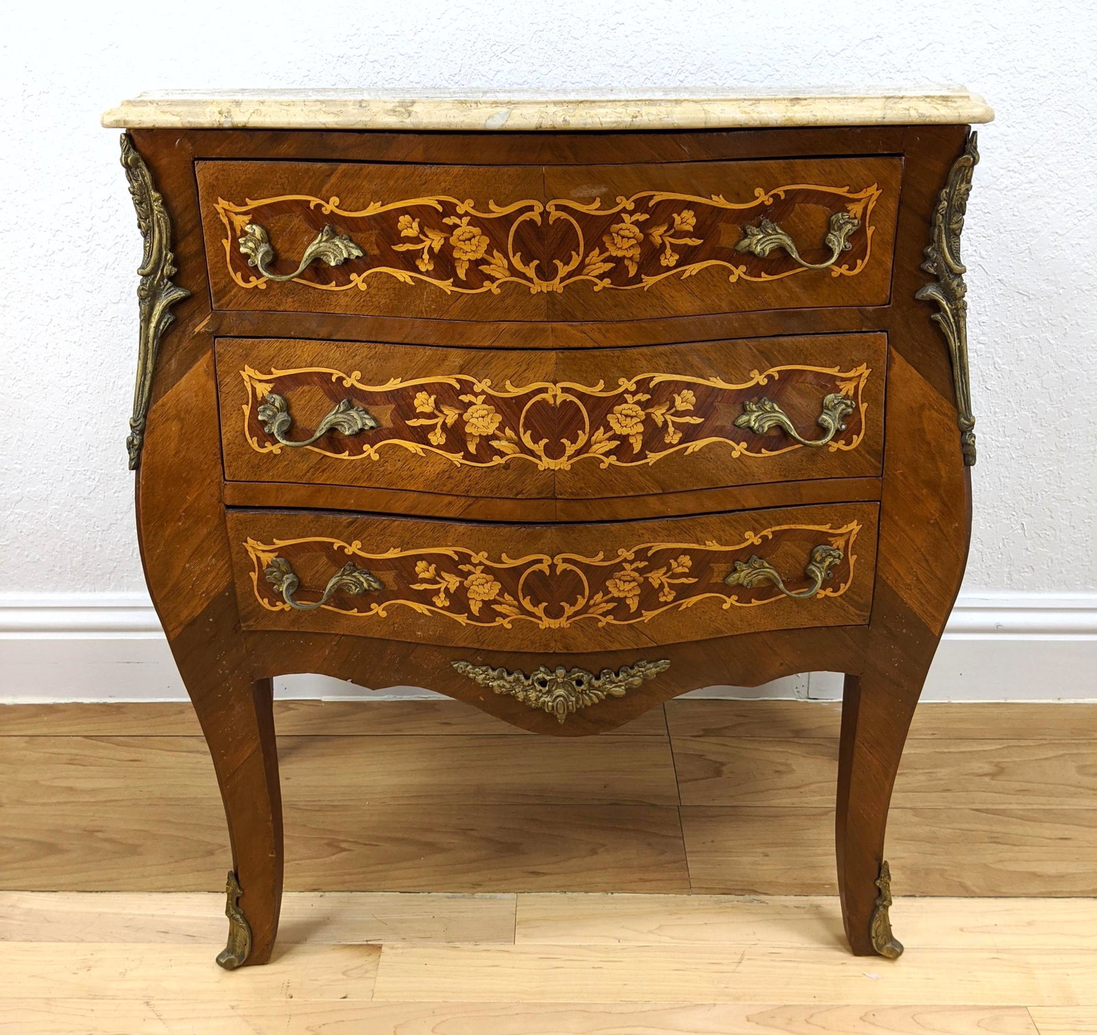 Marble Top French Style Inlaid Commode. Decorative flor (1 of 9)