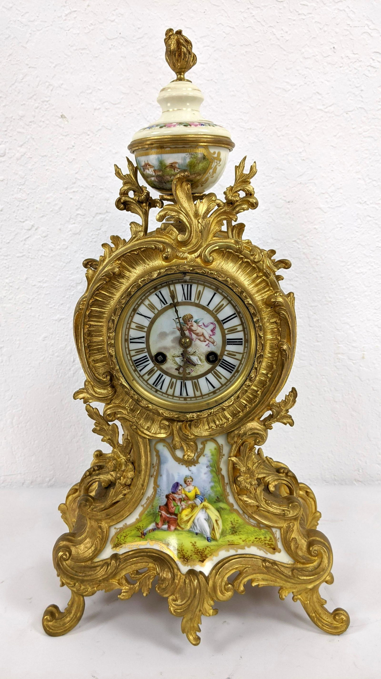 French Gold Ormolu Porcelain Mantle Clock. Highly decor (1 of 10)