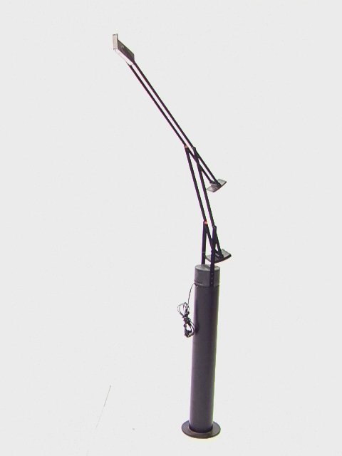 Artemide Tizio R Sapper Bird Floor Lamp. Milano: Artemide Tizio R Sapper Bird Floor Lamp. Milano Italy. Can be removed from base for table lamp. Dimensions: H: 64 inches Condition (General) Please contact us with specific questions about condition,