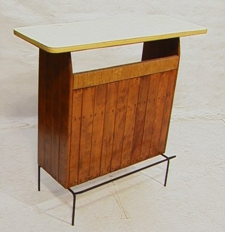 RAYMOR Arthur UMANOFF Iron Formica Top BAR.: RAYMOR Arthur UMANOFF Iron Formica Top BAR. Dimensions: H: 42 inches: D: 20 inches: L: 41.5 inches Condition (General) Please contact us with specific questions about condition, not visible in the pho