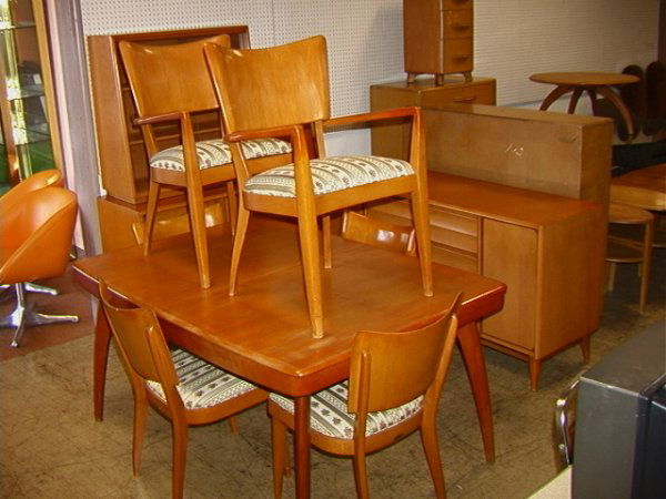 Heywood Wakefield Dining Set. Table, Chairs, Chi: Heywood Wakefield Dining Set. Table, Chairs, China, Buffet. Champagne. 6 chairs 555A , Table 789 with two leaves, Buffet 998, China 375 996 Dimensions: Condition (General) Please contact us with speci