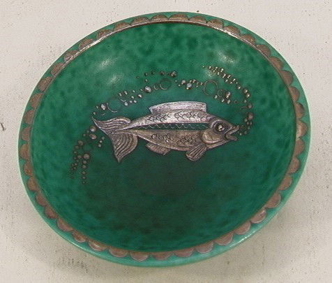 GUSTAVSBERG ARGENTA BOWL W/ FISH 094 II. Small bow: GUSTAVSBERG ARGENTA BOWL W/ FISH 094 II. Small bowl w/ fish design. Marked GUSTAVSBERG Argenta Sweden 094 II. Dimensions: : W: 5 Condition: Excellent condition US Shipping charge: $12