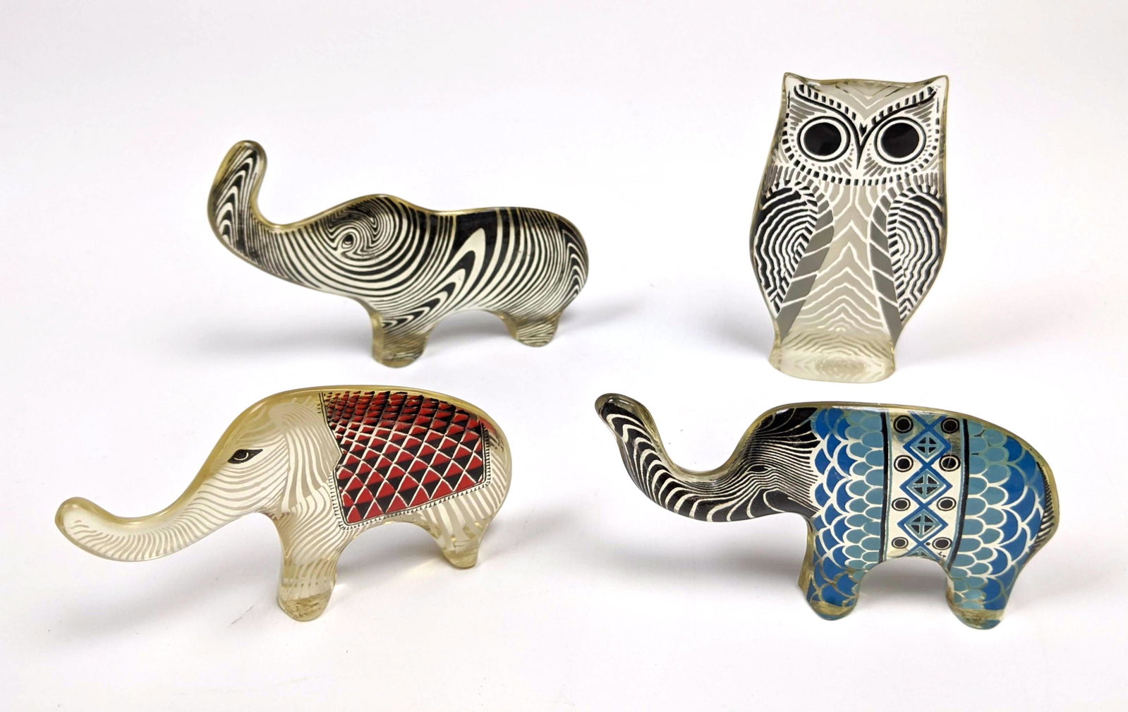 4pcs Abraham Palatnik Modern Acrylic Sculptures. Elepha: 4pcs Abraham Palatnik Modern Acrylic Sculptures. Elephants and an Owl. PAL. Unsigned.-- Dimensions: H: 2.5 inches: W: 4.25 inches: D: .5 inches ---