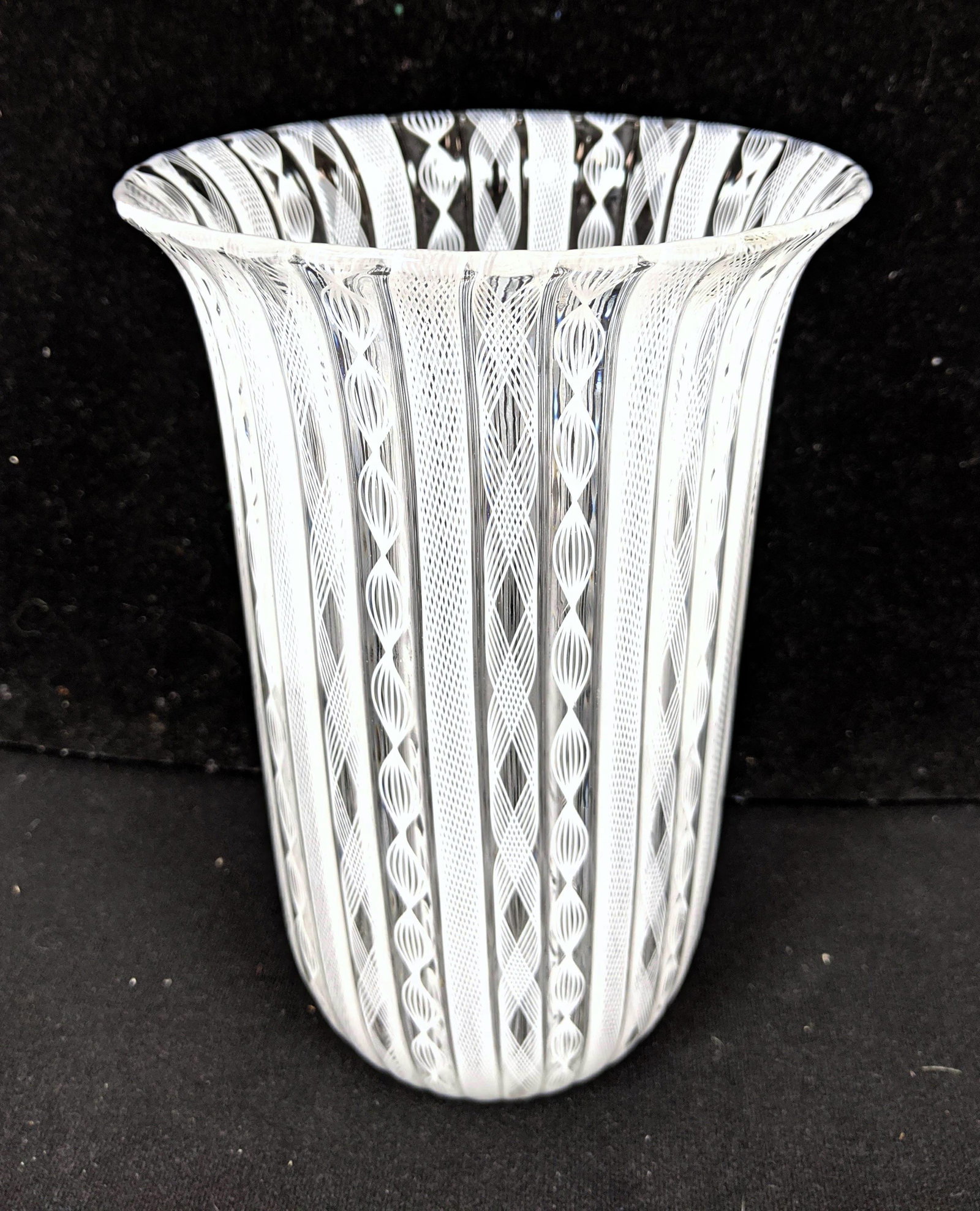 BAROVIER TOSO MURANO Art Glass Vase. Latticino design.: BAROVIER TOSO MURANO Art Glass Vase. Latticino design. Venini style.-- Dimensions: H: 9 inches: W: 5.5 inches: D: 5.5 inches ---