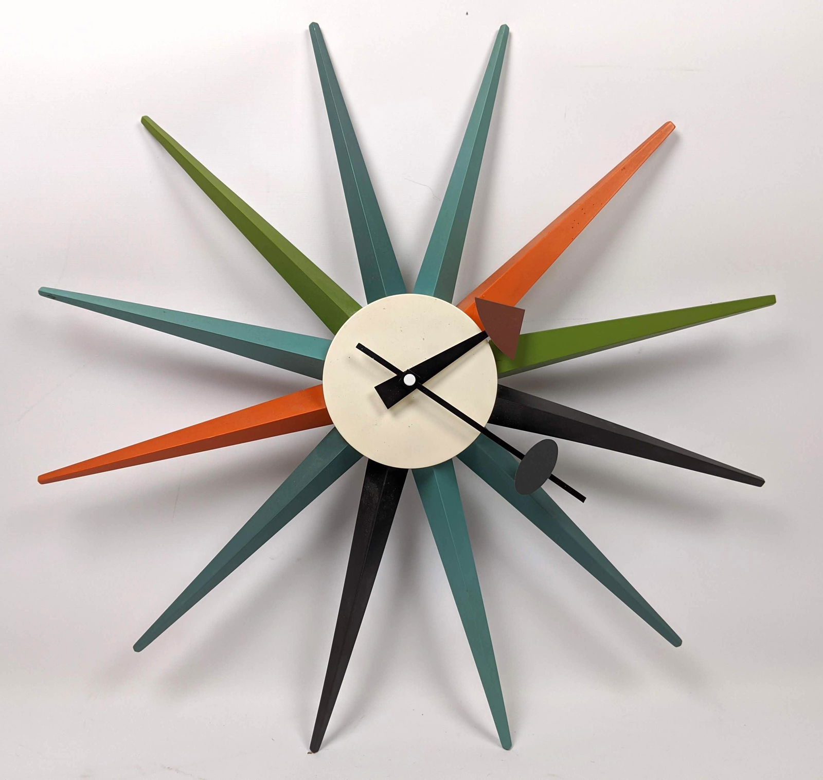 VITRA George Nelson Wall Clock. Colorful spikes. (1 of 9)