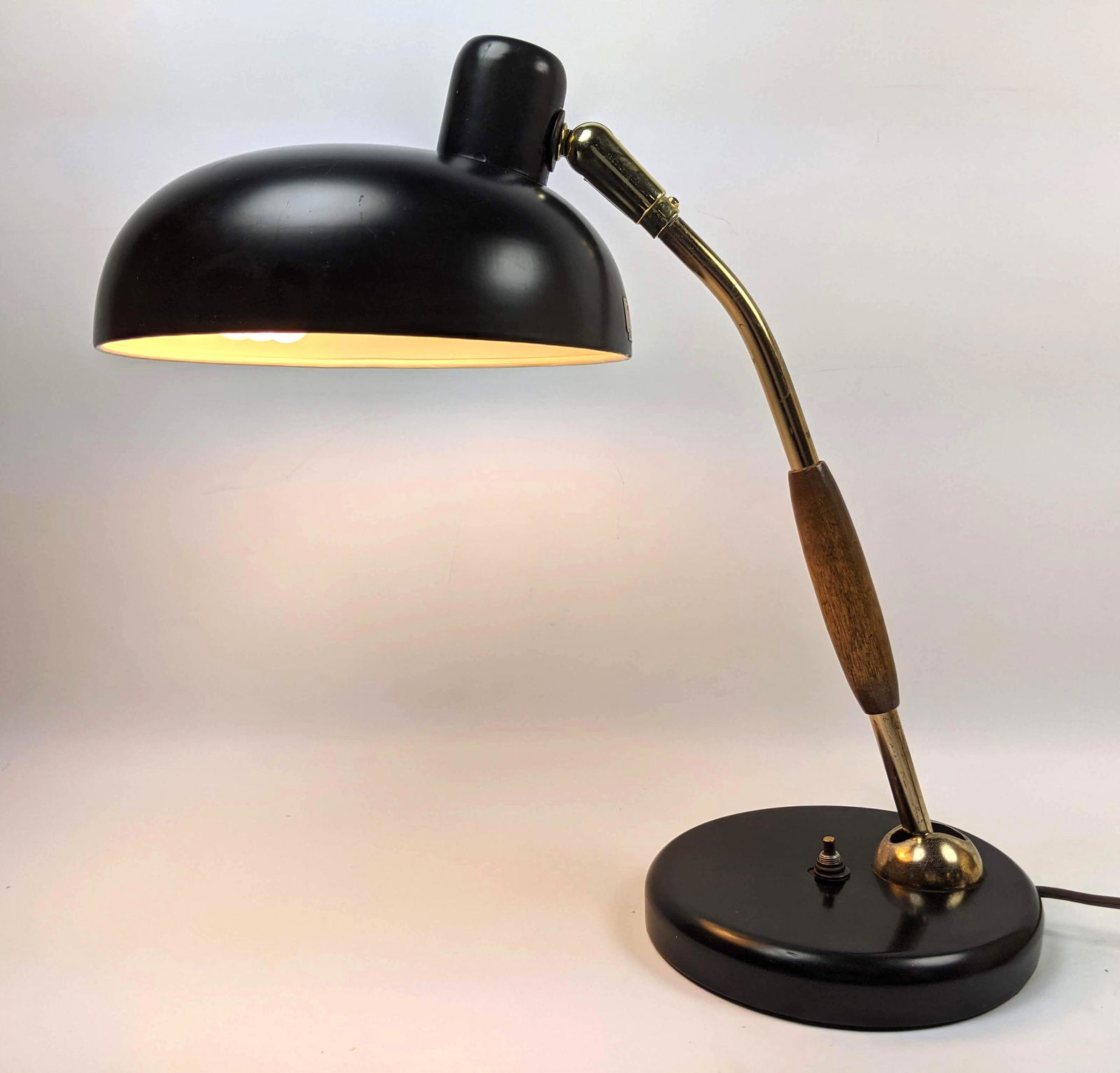 MARKS Deluxe Desk Lamp.  Black Enameled Metal and Wood. (1 of 14)