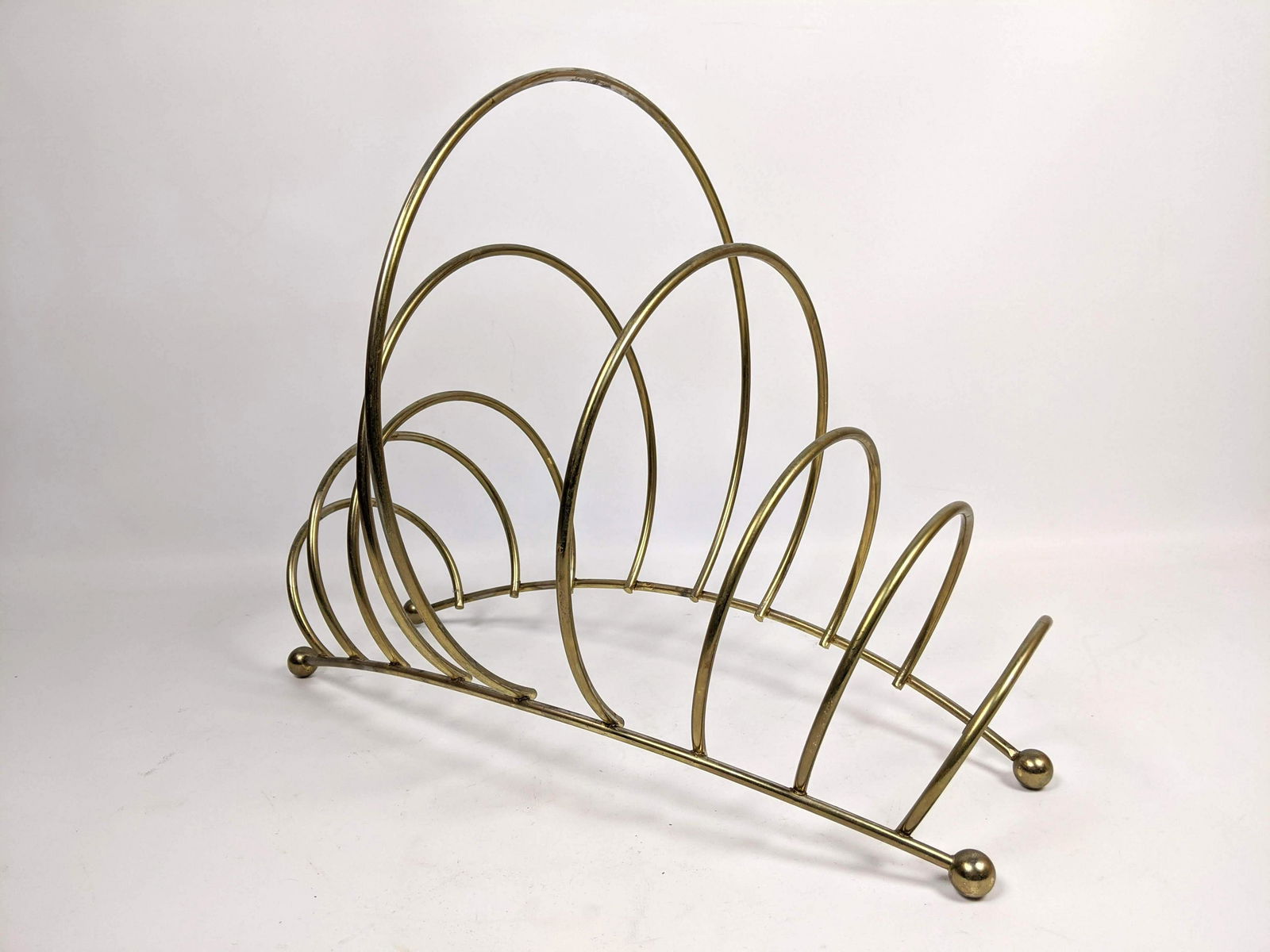 Mid Century Modern Wire Magazine Rack. (1 of 7)