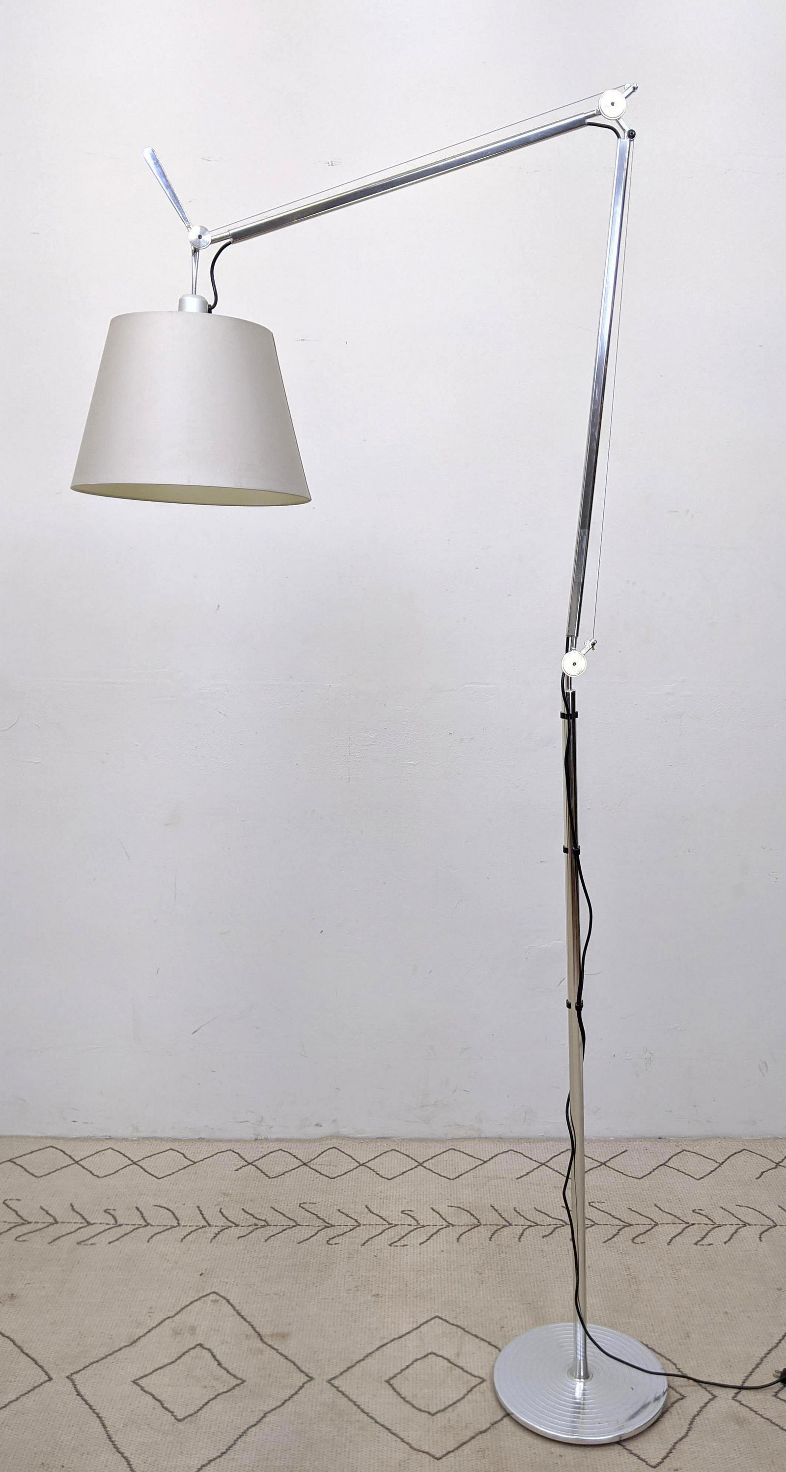 ARTEMIDE Adjustable Floor Lamp. TOLOMEO MEGA.  Milano m (1 of 14)