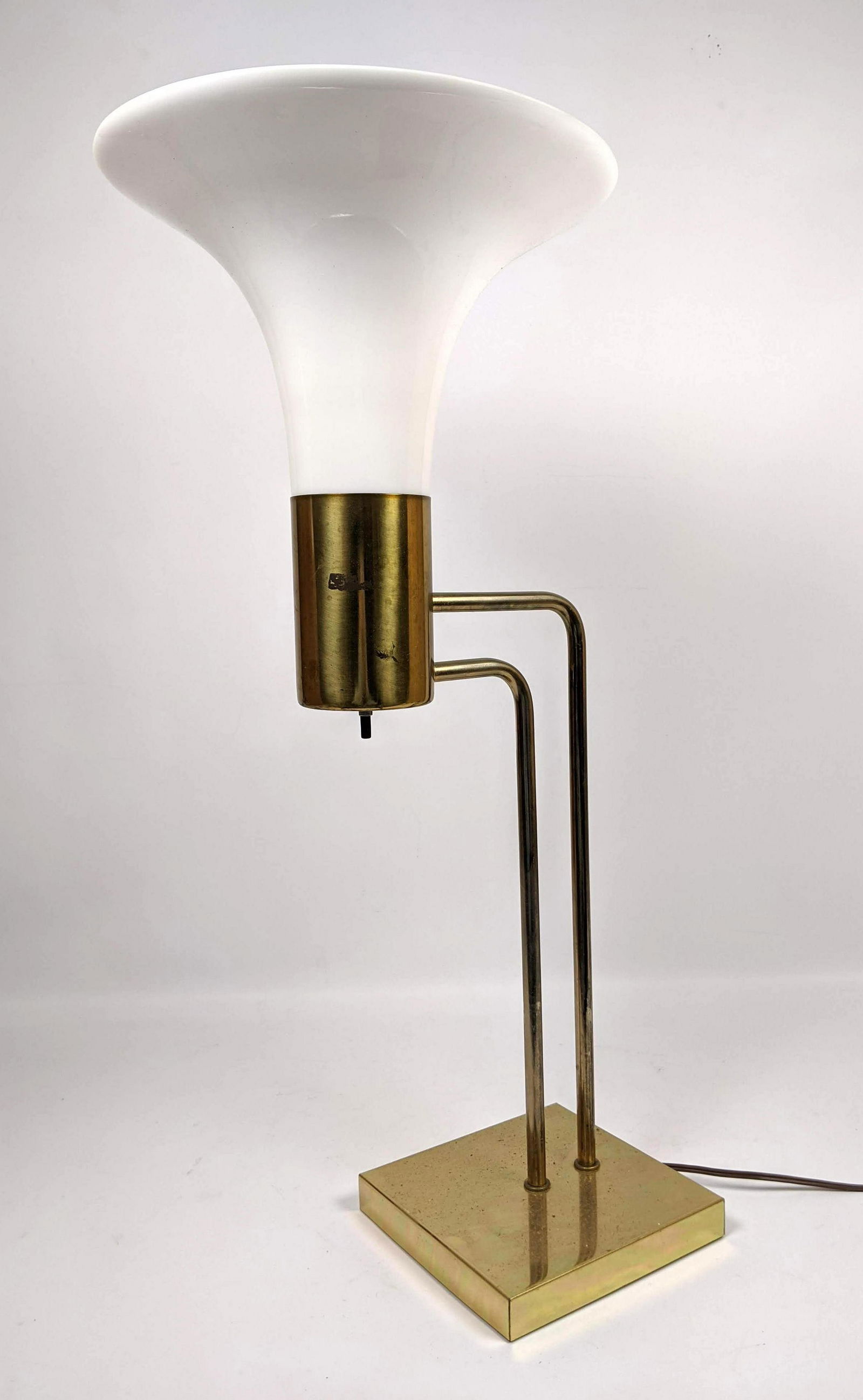 Decorator Brass and Glass Table Lamp. Torch shade top. (1 of 13)