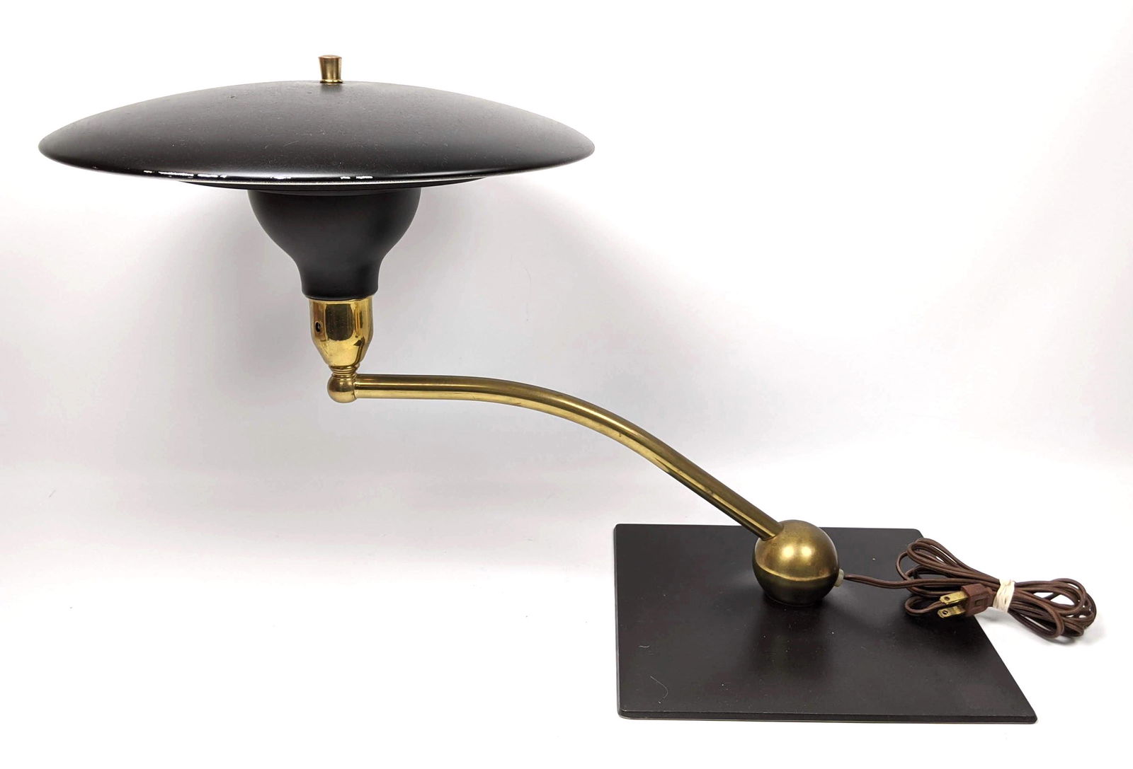 Vintage Wheeler SIGHTLIGHT lamp Black and Brass (1 of 13)