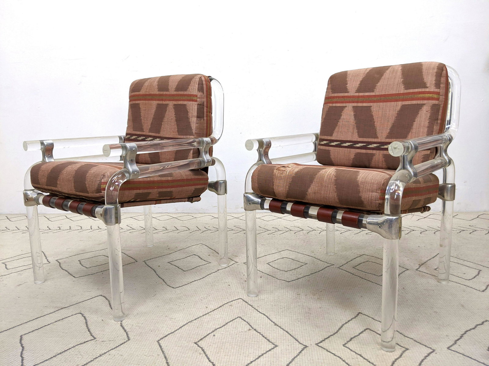Pr JEFF MESSERSCHMIDT 1976 Lucite Lounge Chairs. Thick (1 of 16)