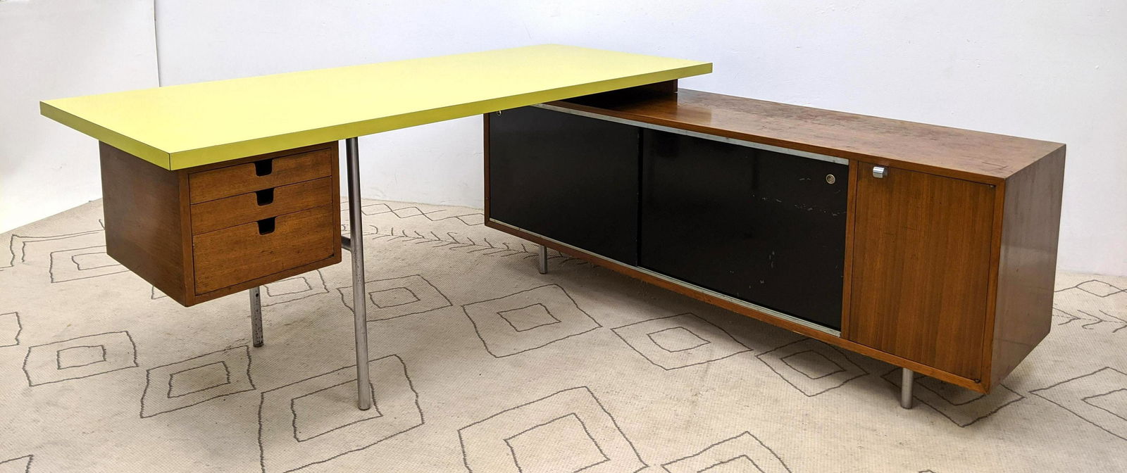 GEORGE NELSON HERMAN MILLER Desk with Credenza Side Ret (1 of 17)
