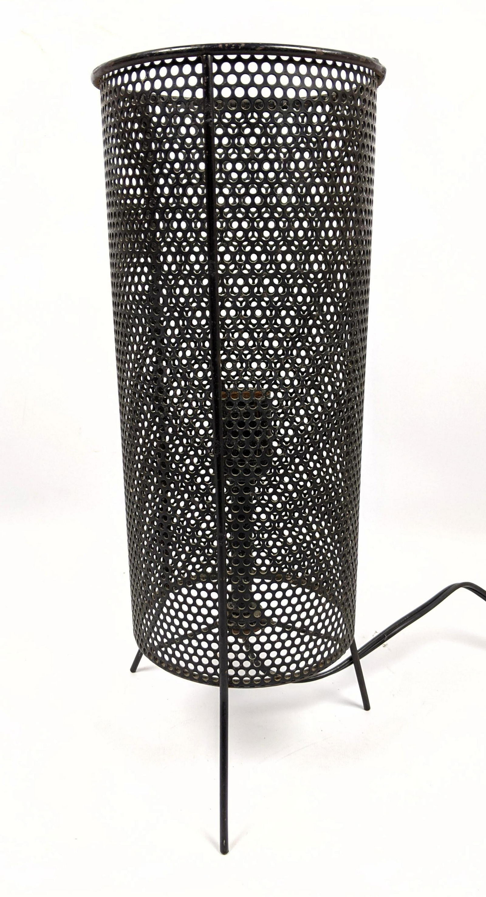 Mid Century Modern Wire Mesh Table Lamp. (1 of 9)