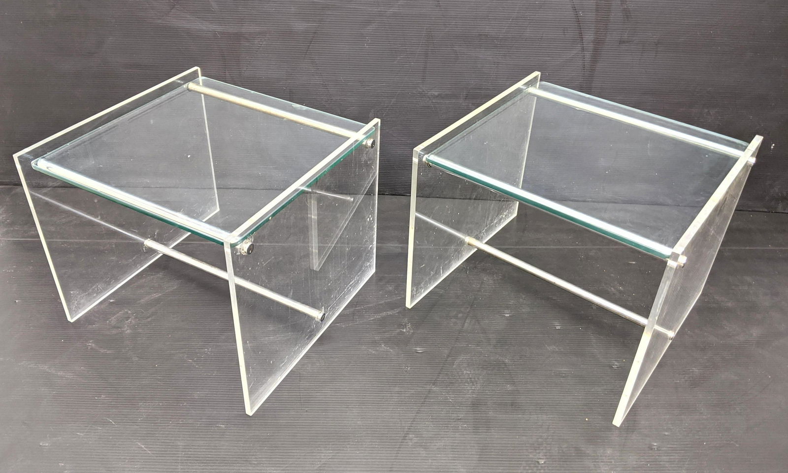 70s Modern Lucite Chrome and Glass Side Tables. (1 of 10)