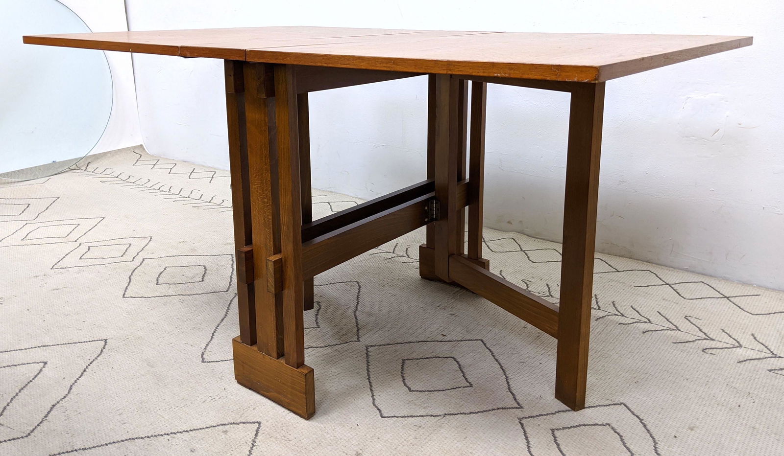 Danish Modern Teak Drop Side Dining Table. Gateleg. (1 of 12)