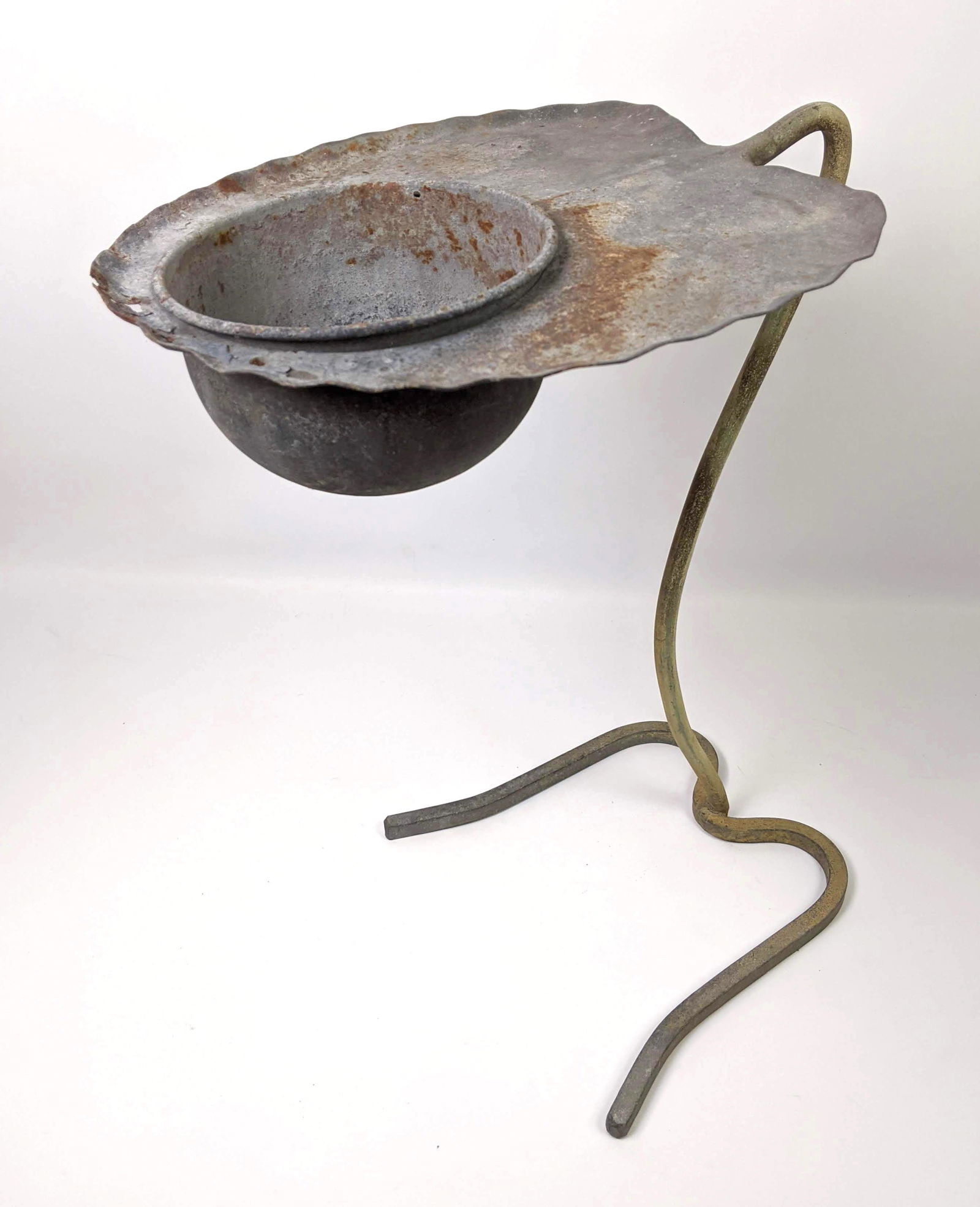 Unusual SALTERINI Lily Pad Leaf Planter Table. (1 of 13)