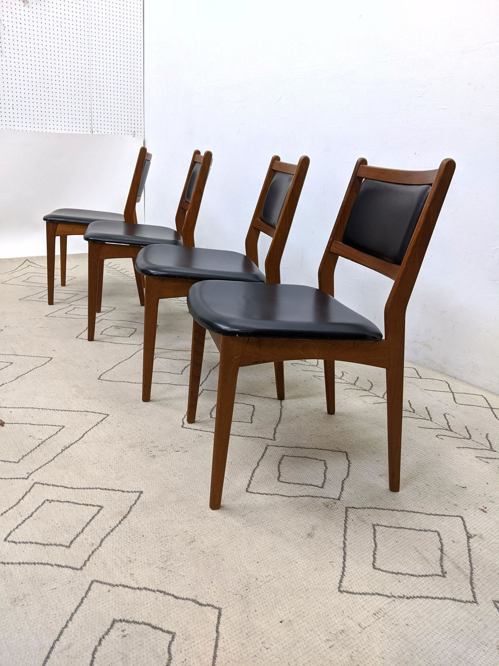 Set 4 Danish Modern Teak Dining Chairs. (1 of 7)