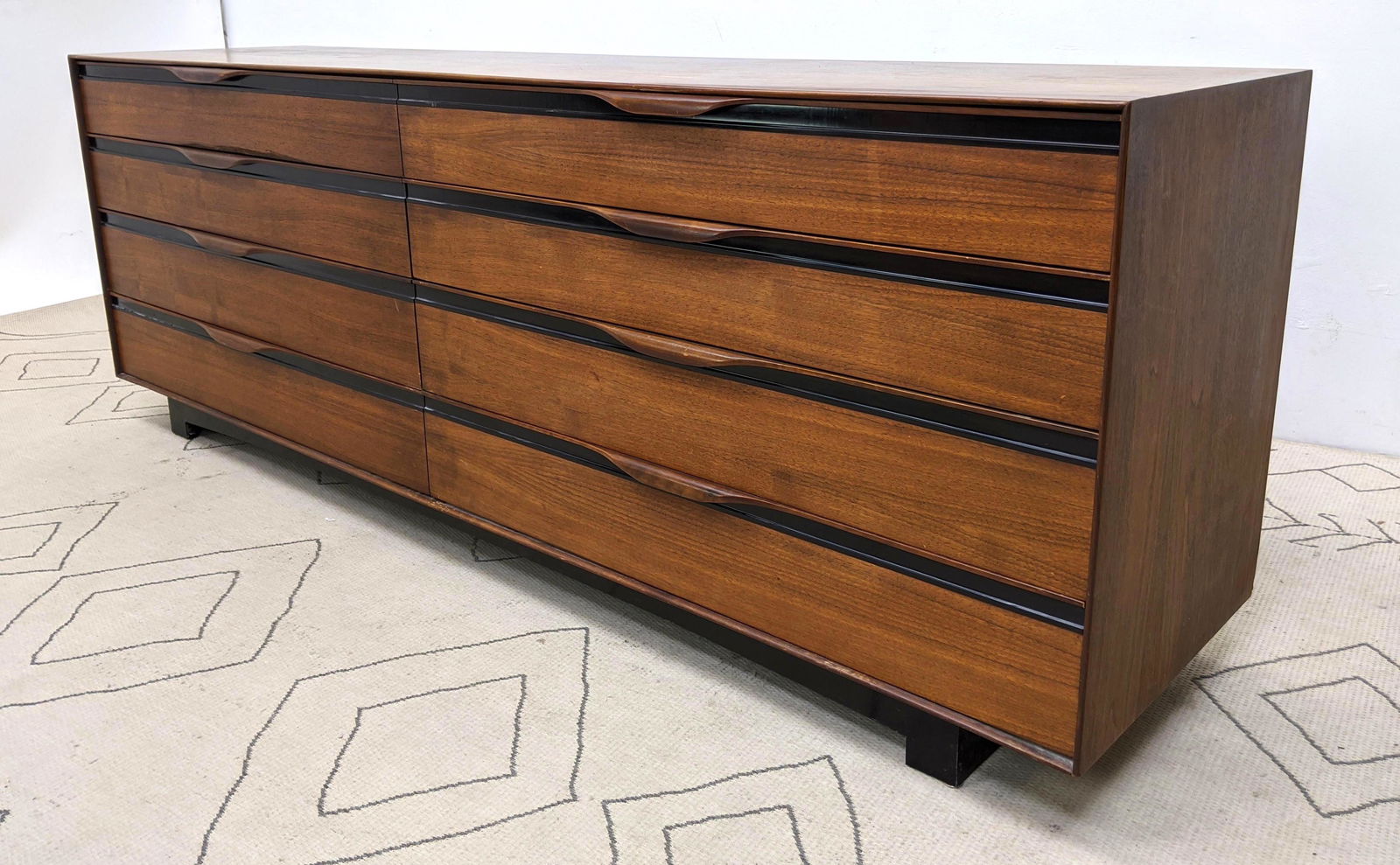 JOHN KAPEL Low Dresser Credenza. Glenn of California d: JOHN KAPEL Low Dresser Credenza. Glenn of California dresser with 8 drawers. John Stuart Label. -- Dimensions: H: 30 inches: W: 83.5 inches: D: 20 inches ---