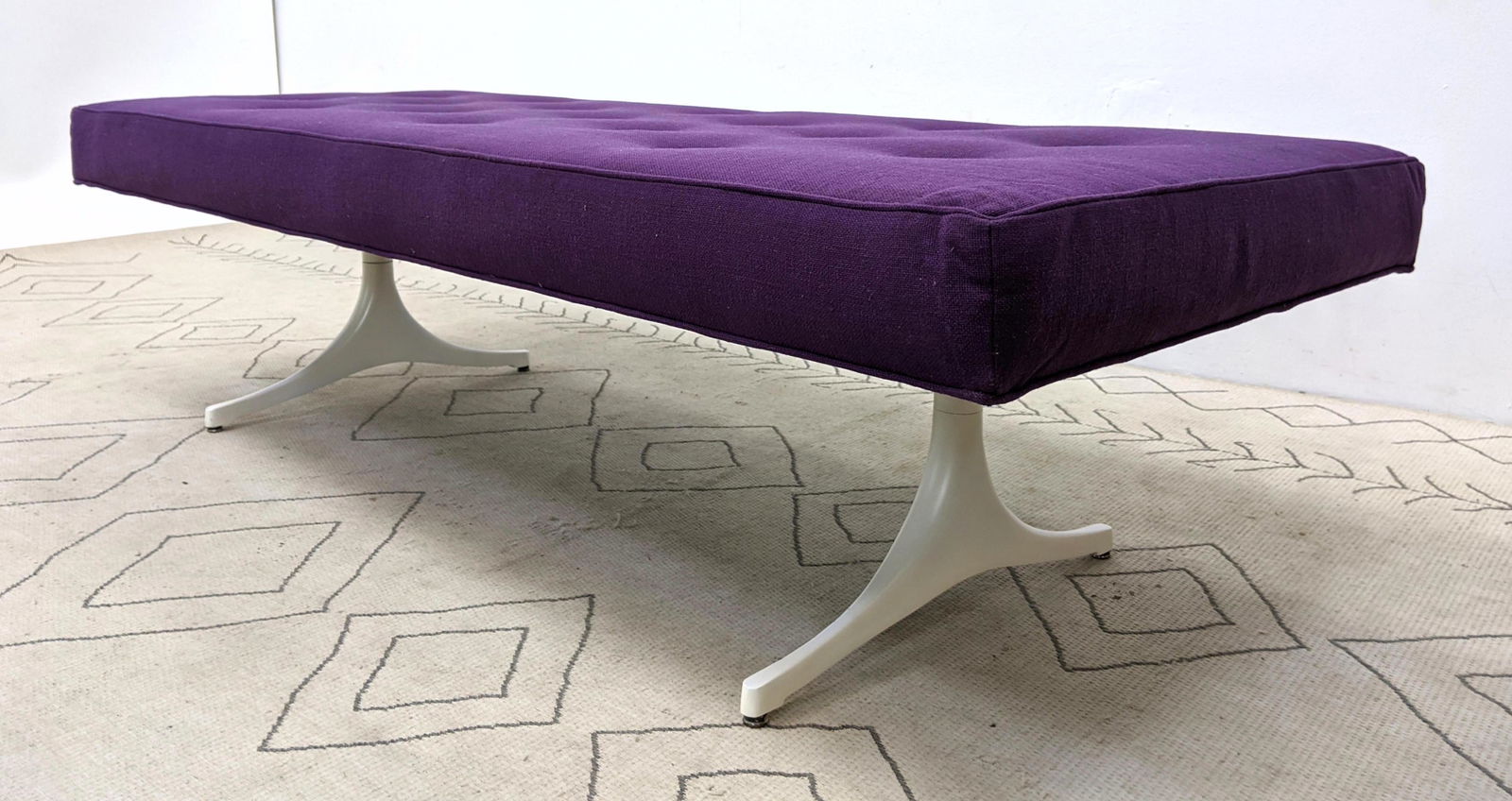 HERMAN MILLER Upholstered Daybed Bench with White ename (1 of 12)