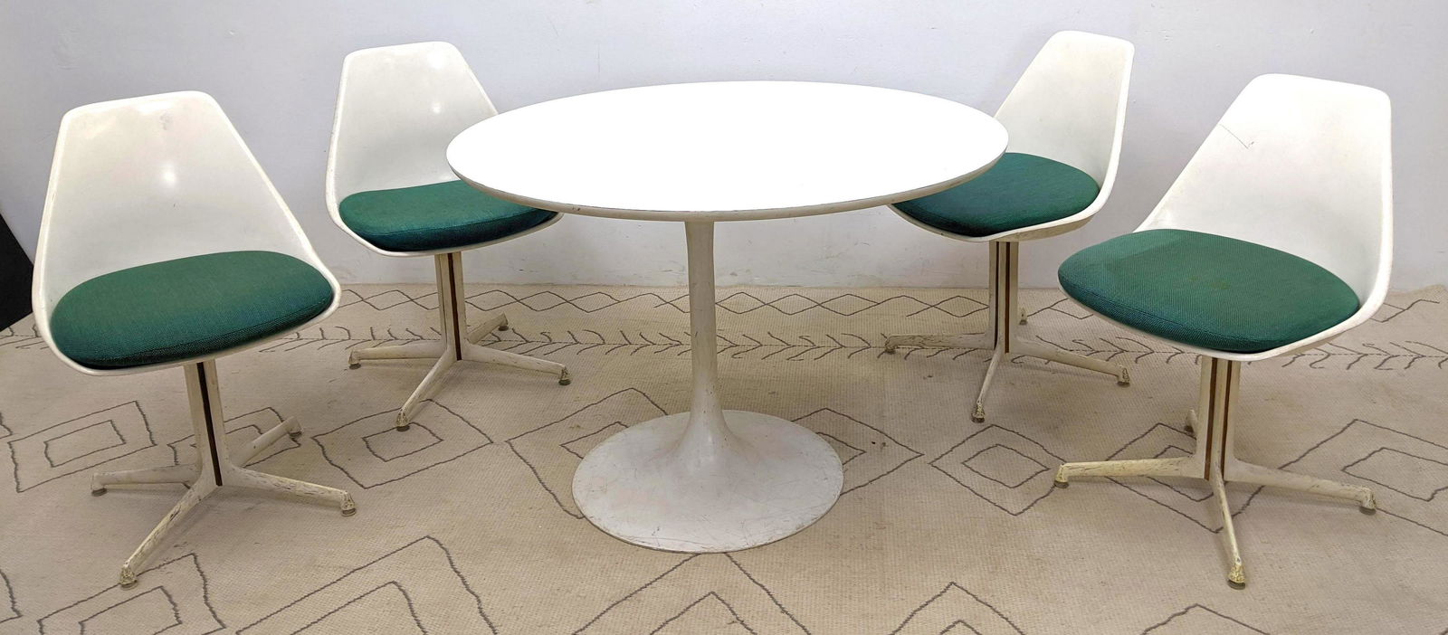 BURKE Dining Set.  4 Molded Chairs and Tulip Dining Tab (1 of 20)