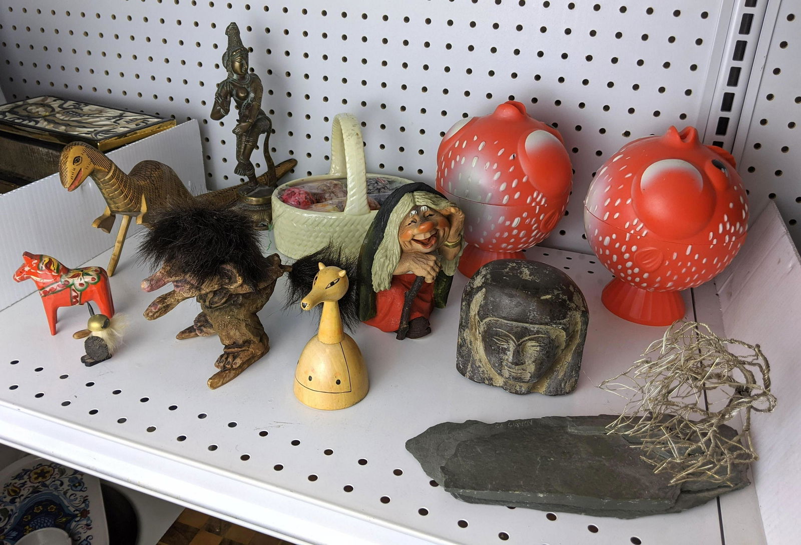 Henning NORWAY, Nyform figures and whimsical table item (1 of 15)