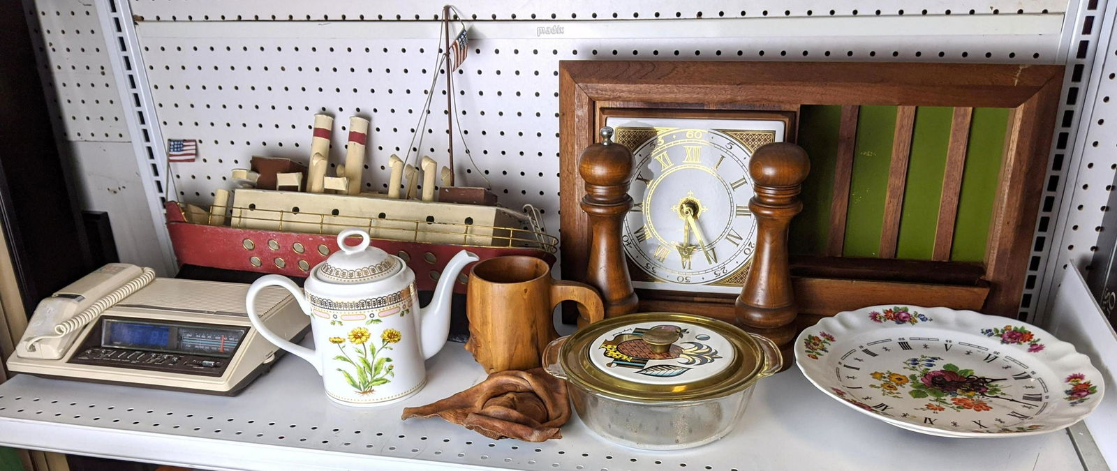 Georges Briard lot, porcelains, France, clocks, metal b (1 of 20)
