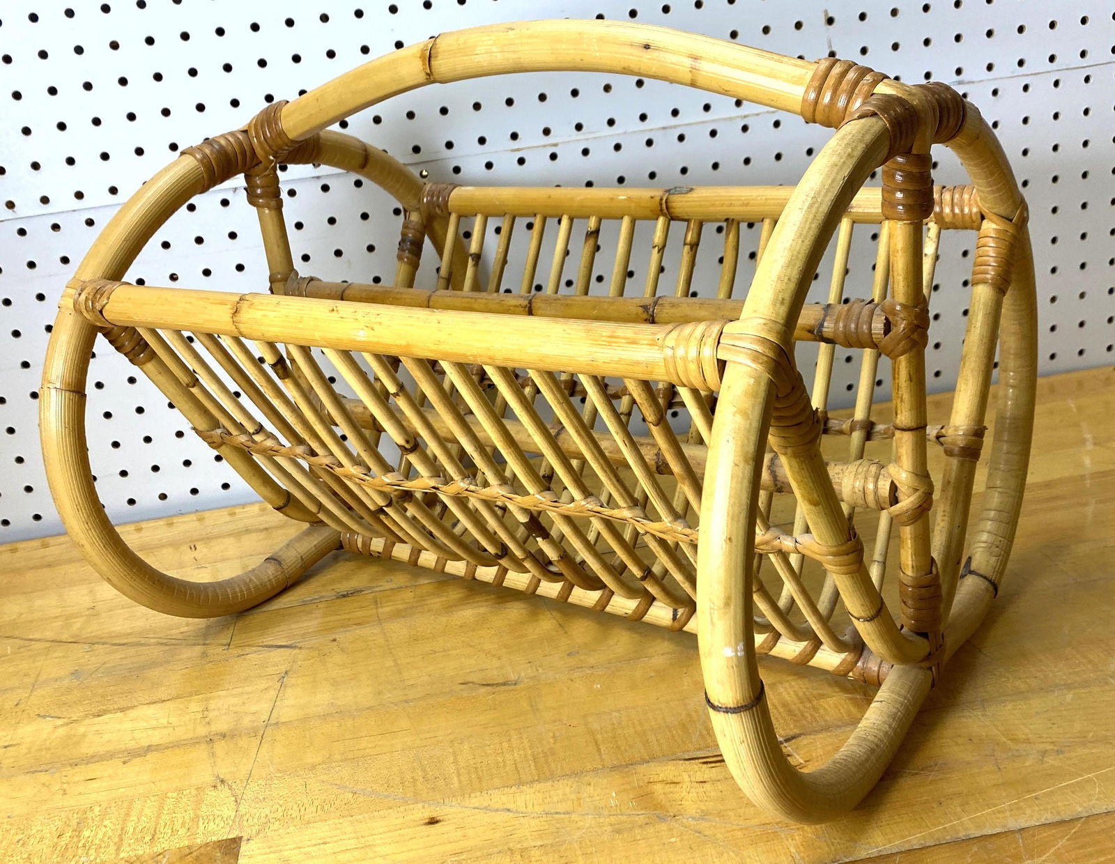 Franco Albini Style Magazine Holder Rack. (1 of 5)