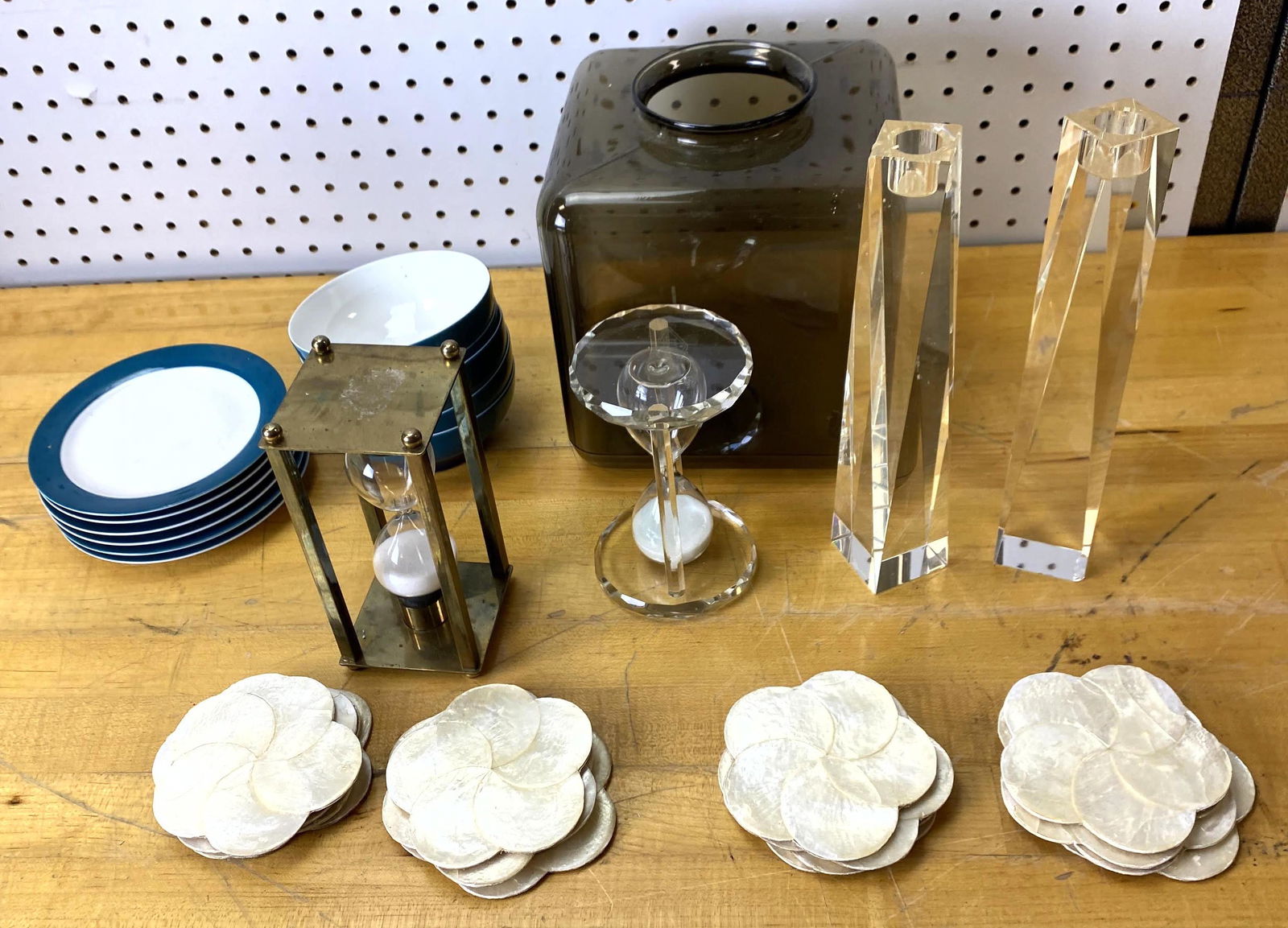 2 Timer, glass cube vase, candle (1 of 14)