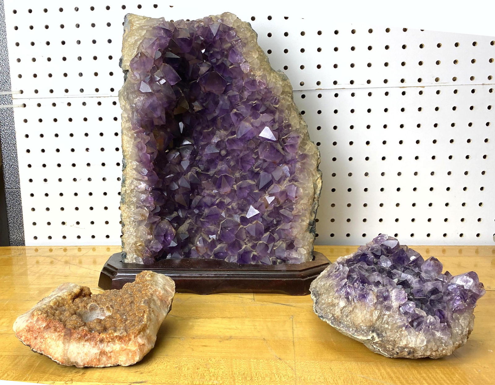 3pcs Lot Amethyst Geode Rocks. 1 Large (1 of 6)