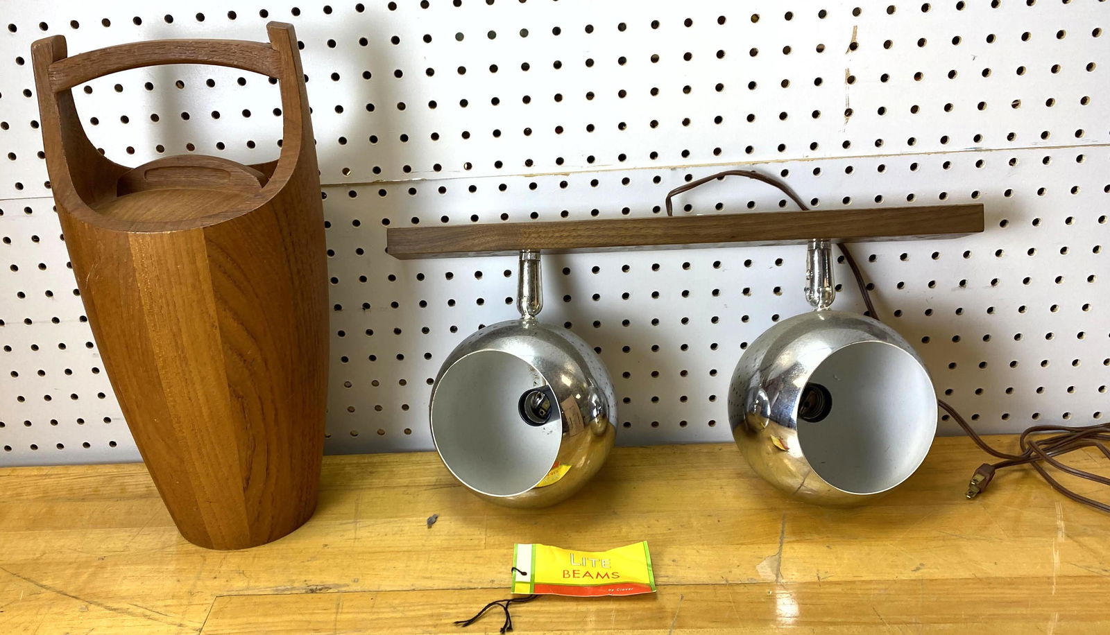 Mid Century Modern Dansk Ice bucket and ball lights. (1 of 9)