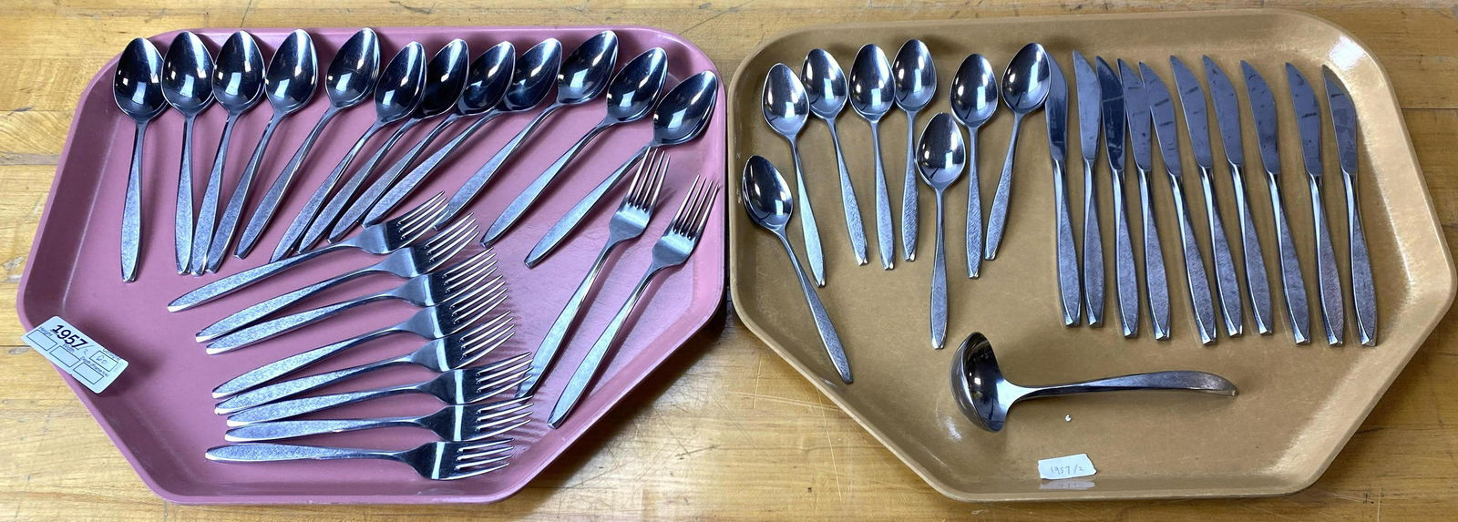 EKCO ETERNA CORSAIR Stainless flatware (1 of 5)