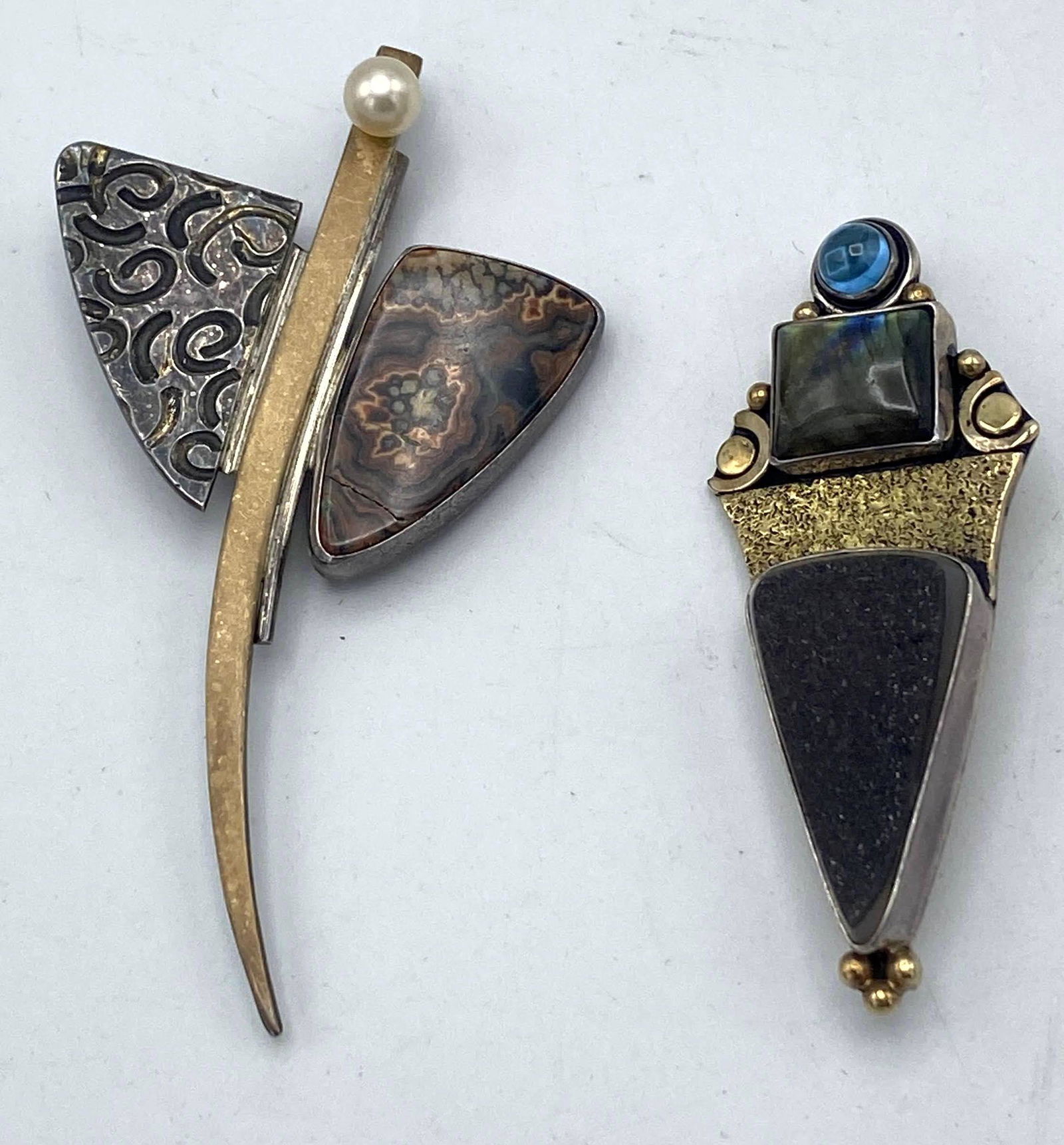 2pcs Artist Sterling Gold Jewelry Pins. 1). VARIN 18K G (1 of 9)