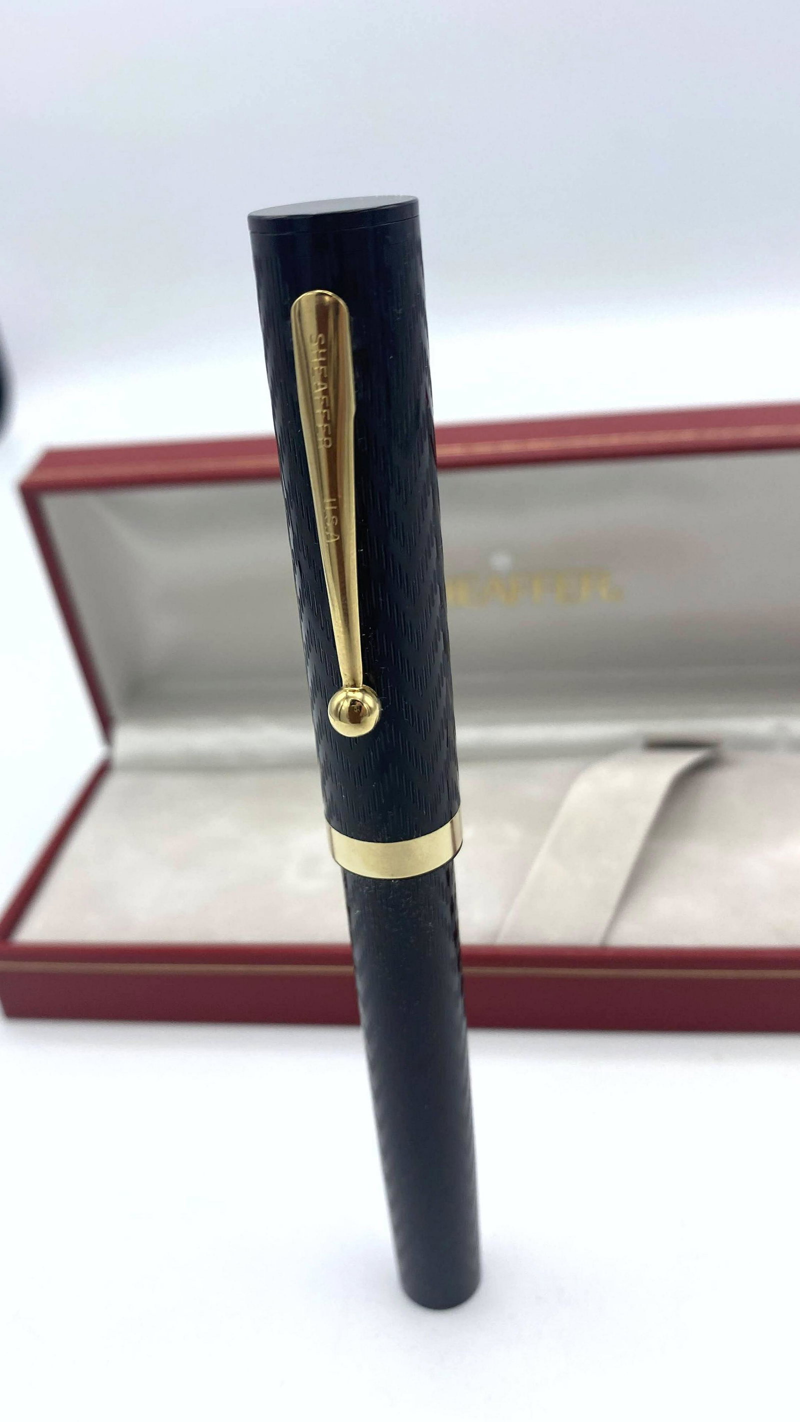 SCHAEFER Fountain Pen in Box. (1 of 8)