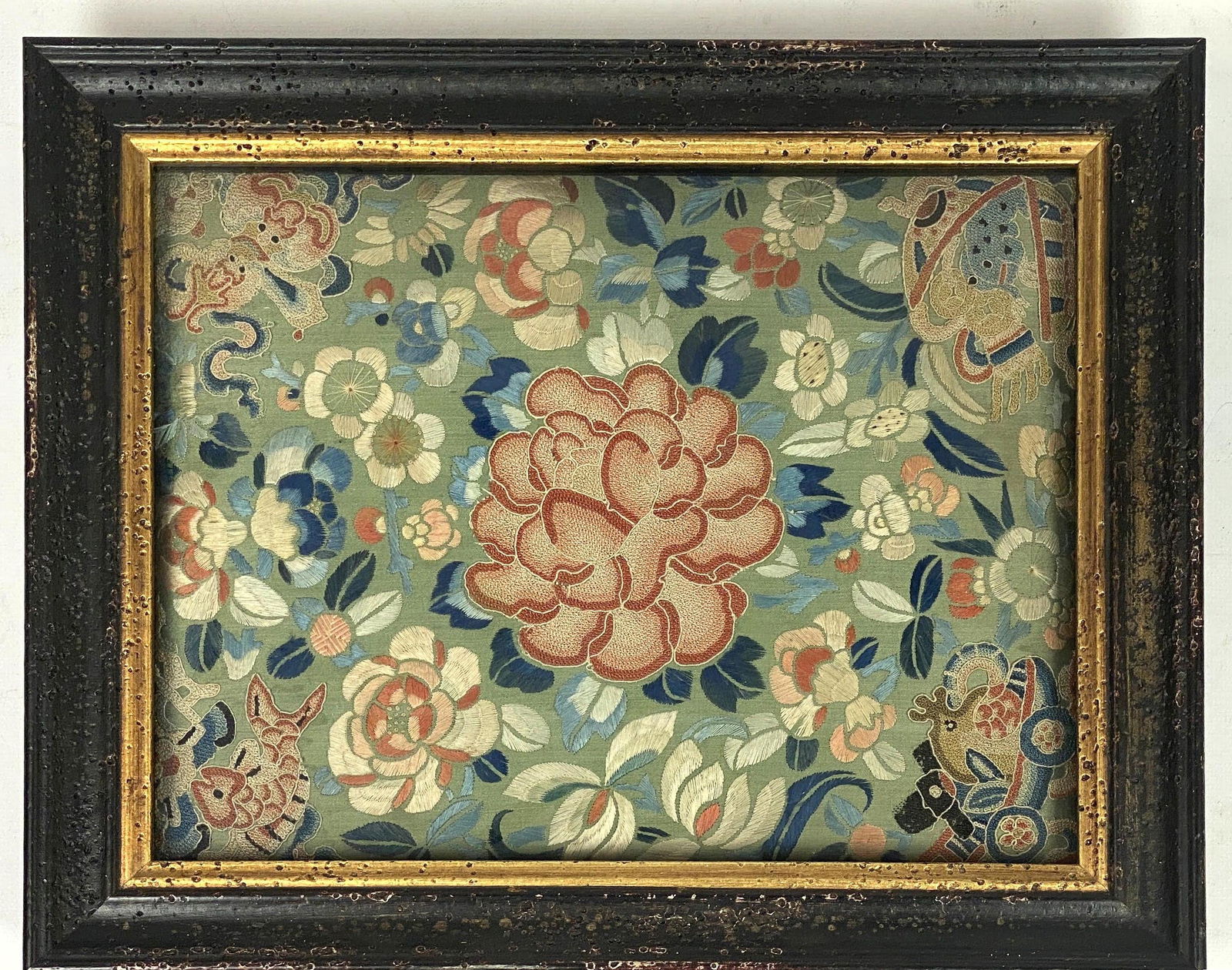 Antique Framed Needlework Crewel. (1 of 11)