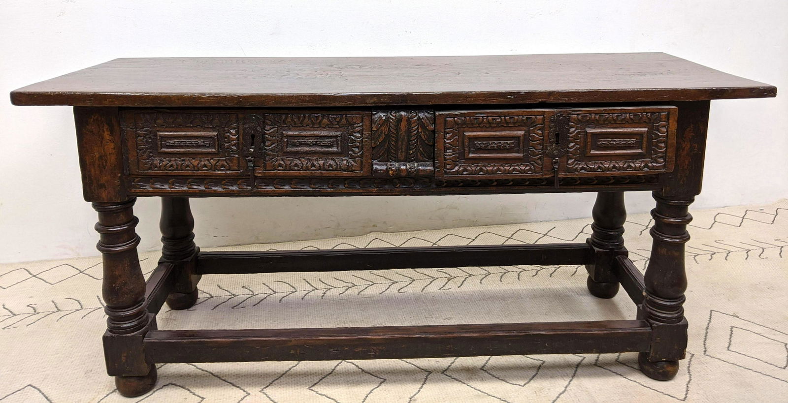 Carved ITALIAN RENAISSANCE Sideboard Work Table. Gothic (1 of 20)