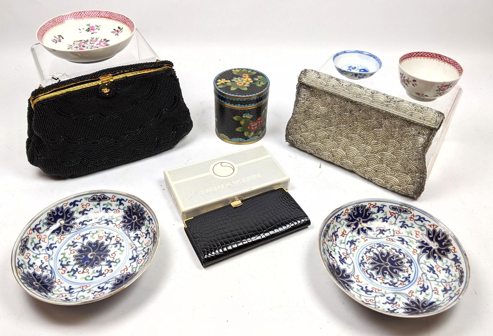 9pc Lot. 5pc Asian Porcelain Dishes.  2 purses and not (1 of 18)