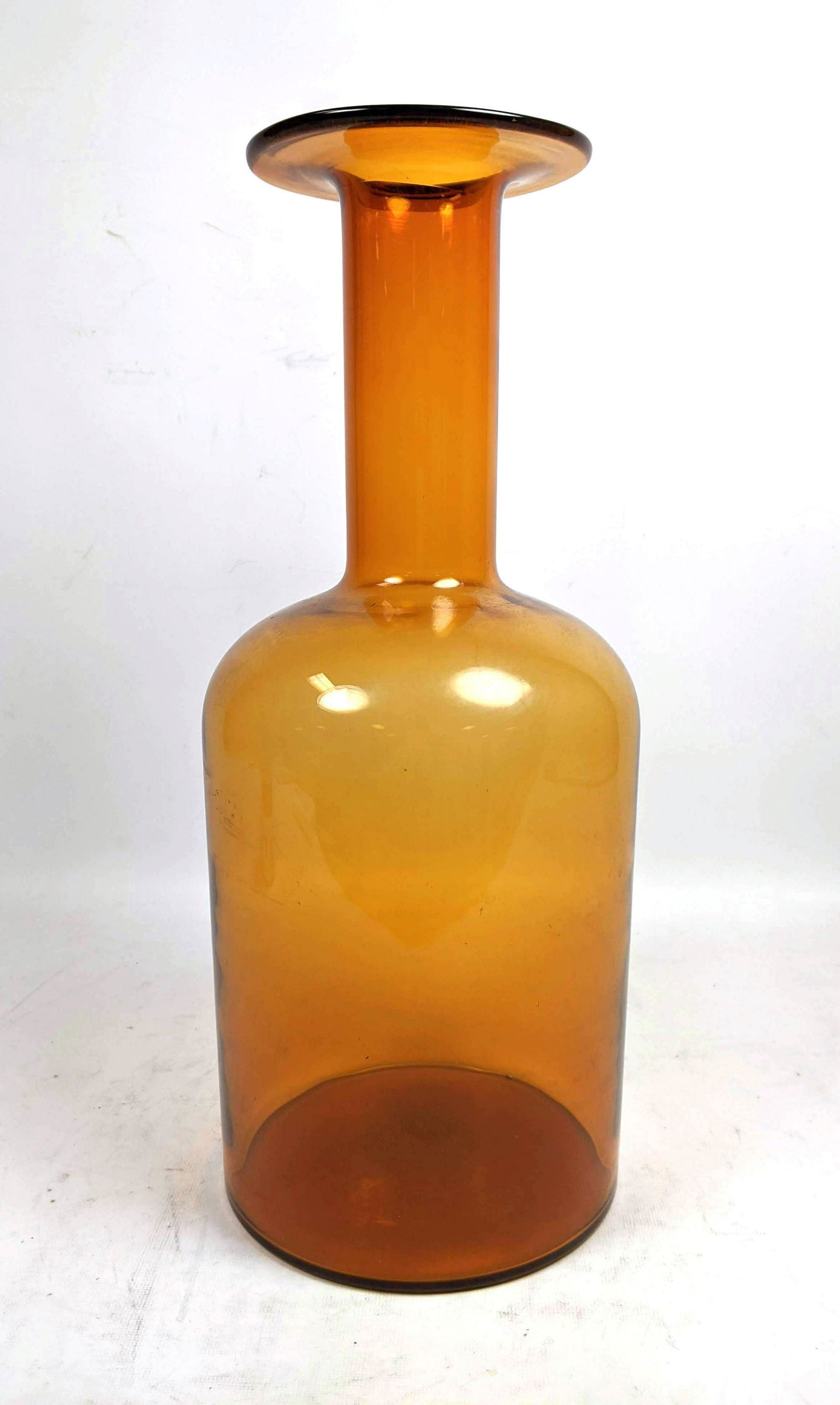 OTTO BRAUER for HOLMEGAARD Art Glass Bottle. Amber glas (1 of 8)