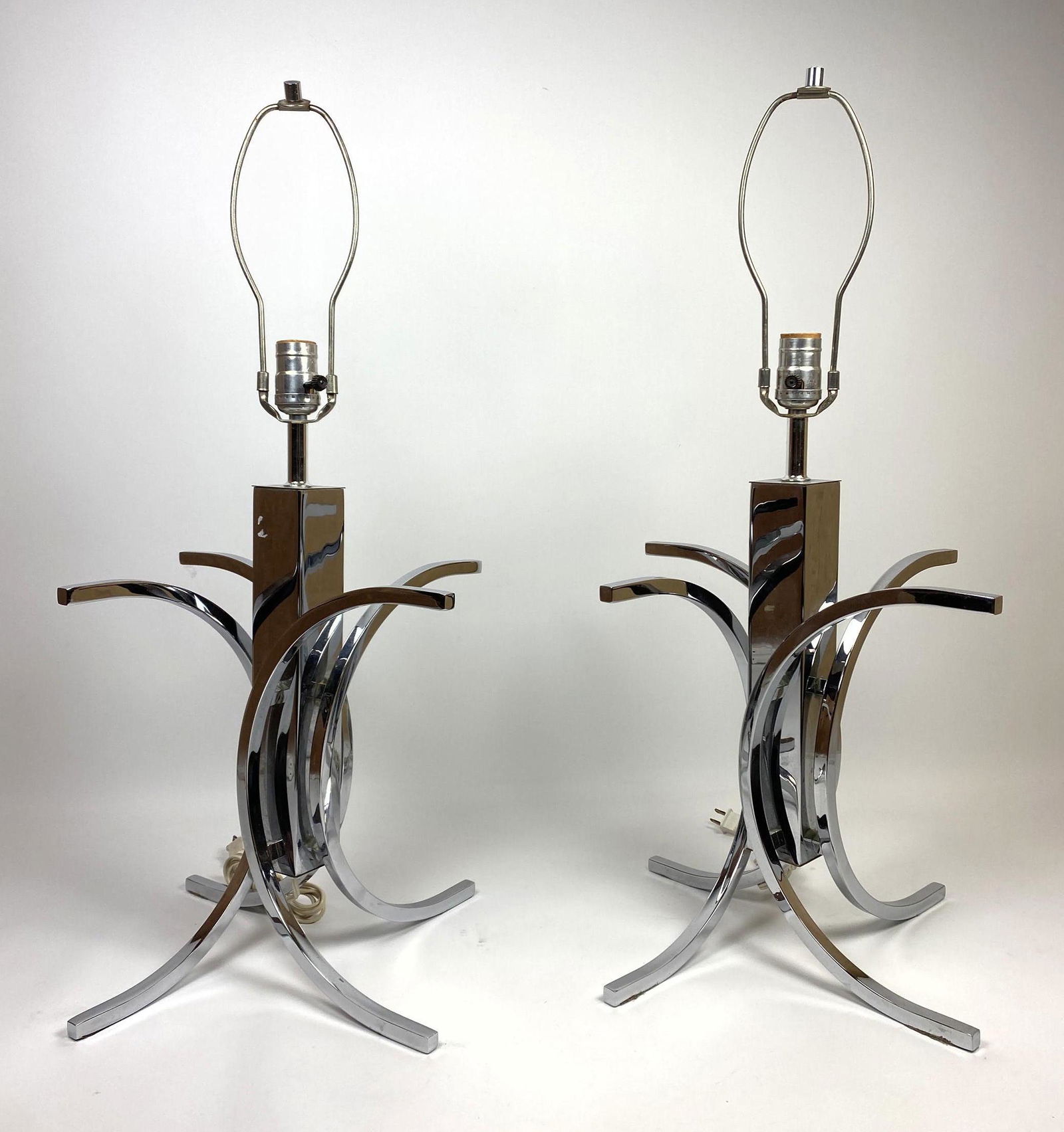 Pair Modernist Chrome Table Lamps. Curved Accents. (1 of 11)