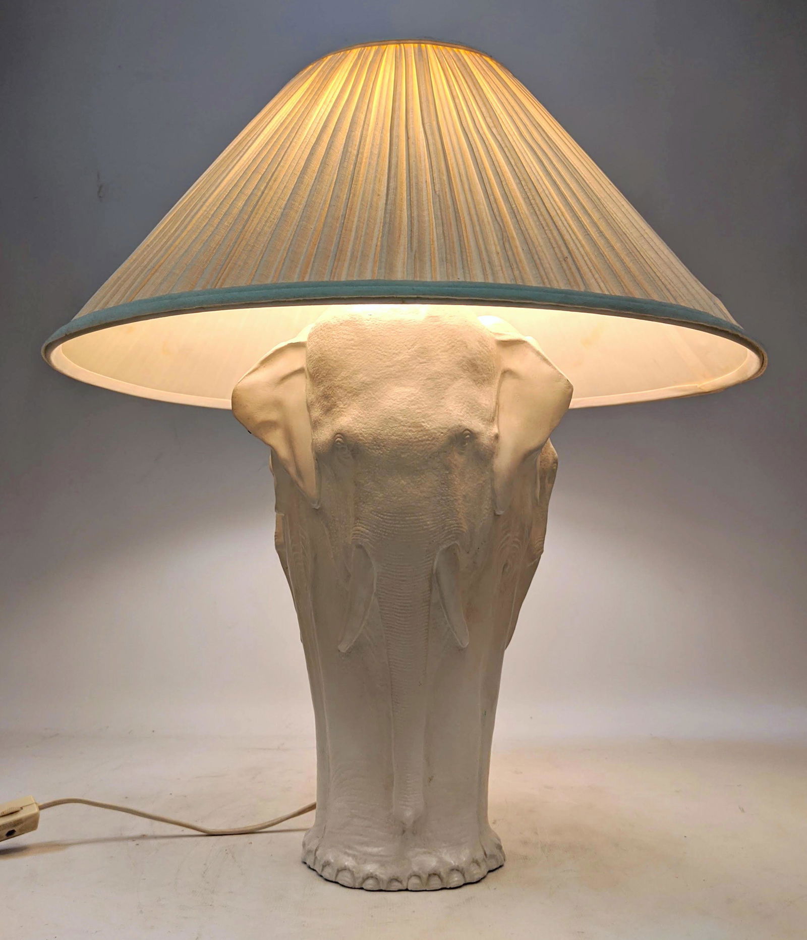 White Painted Metal Figural Elephants Table Lamp. (1 of 9)