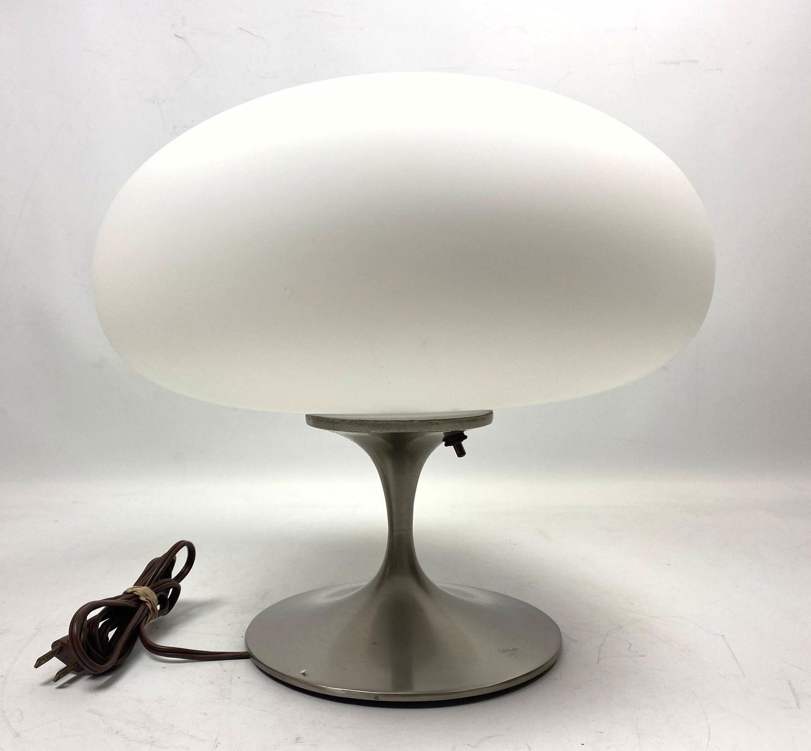 LAUREL Mushroom Table Lamp. Silver finish with glass sh (1 of 11)