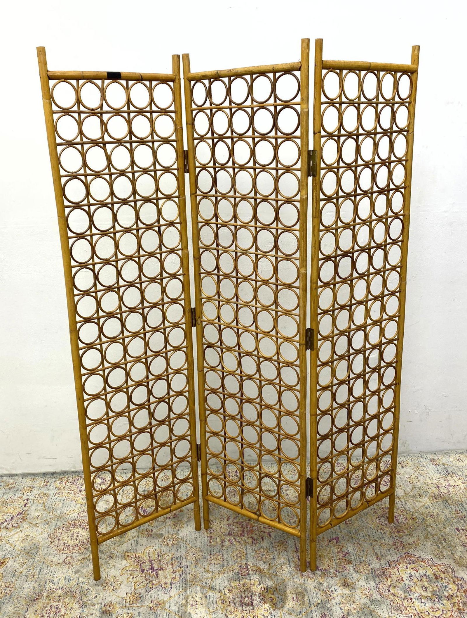 Decorator Bamboo Rattan Folding Screen Divider. 3 panel (1 of 12)