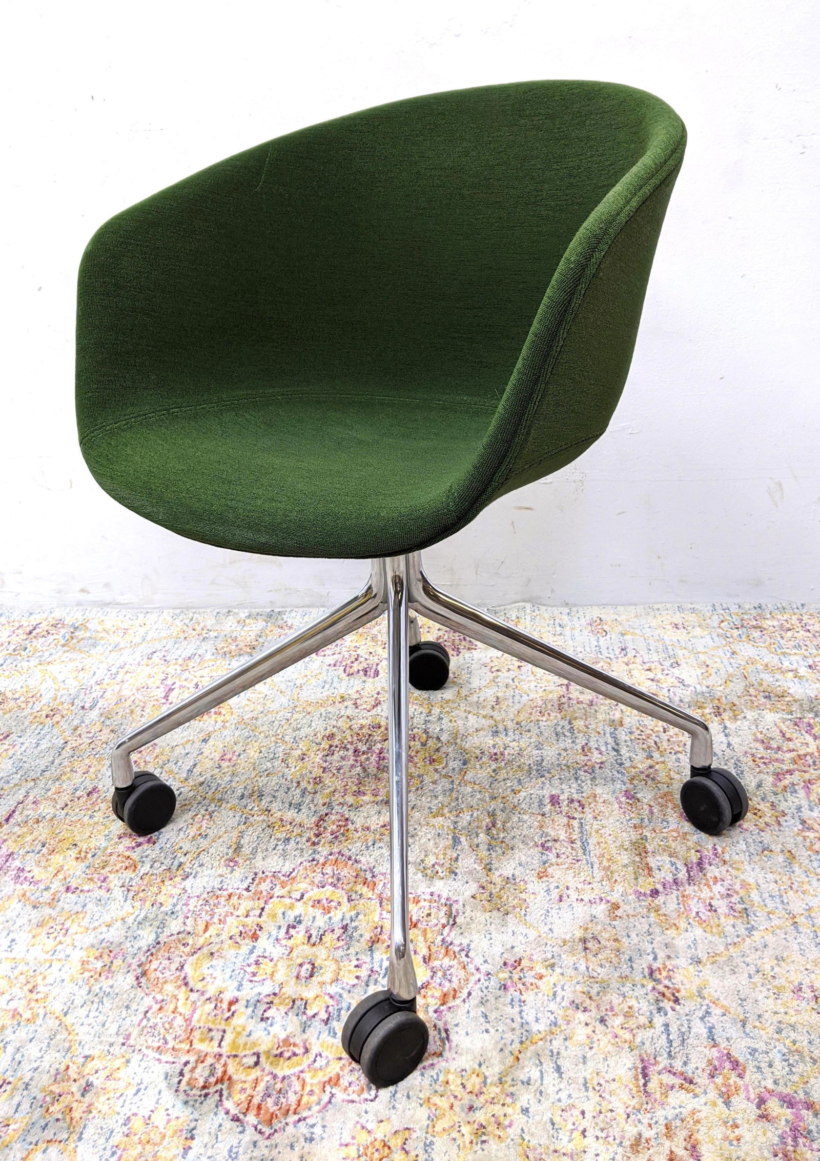 Made for NINE UNITED Green Swivel Chair. Desk Office Ch (1 of 8)