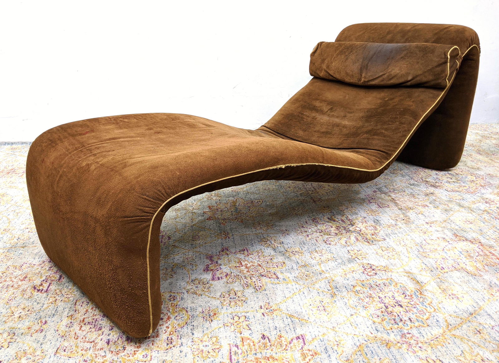 OLIVIER MOURGUE Contour Lounge Sofa Chair. DJINN CHAISE (1 of 14)