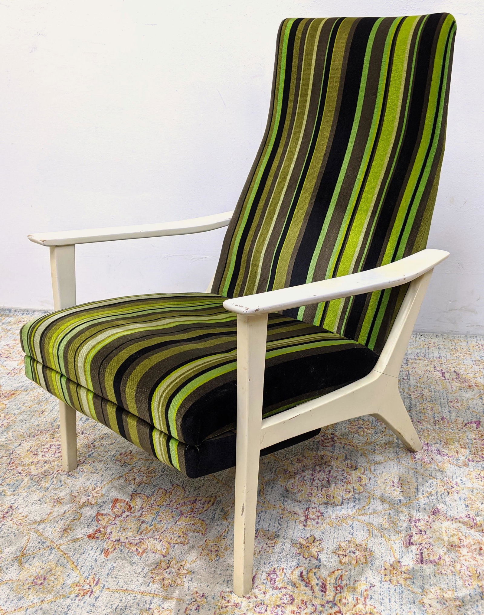 Mid Century Modern Reclining Lounge Chair.  Painted Whi (1 of 11)