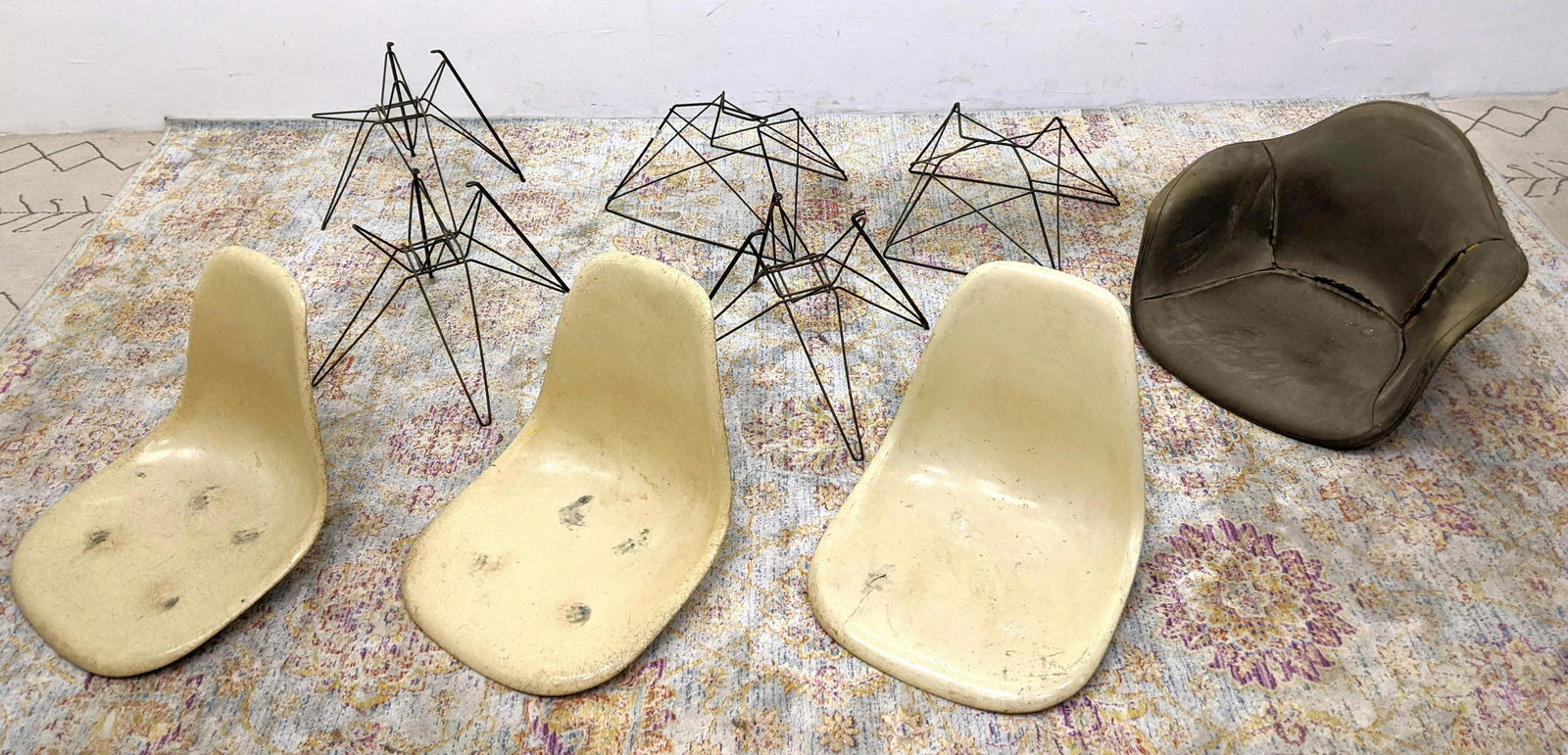 9pc HERMAN MILLER Chair Shell Base Parts Lot. 3 Eiffel (1 of 13)