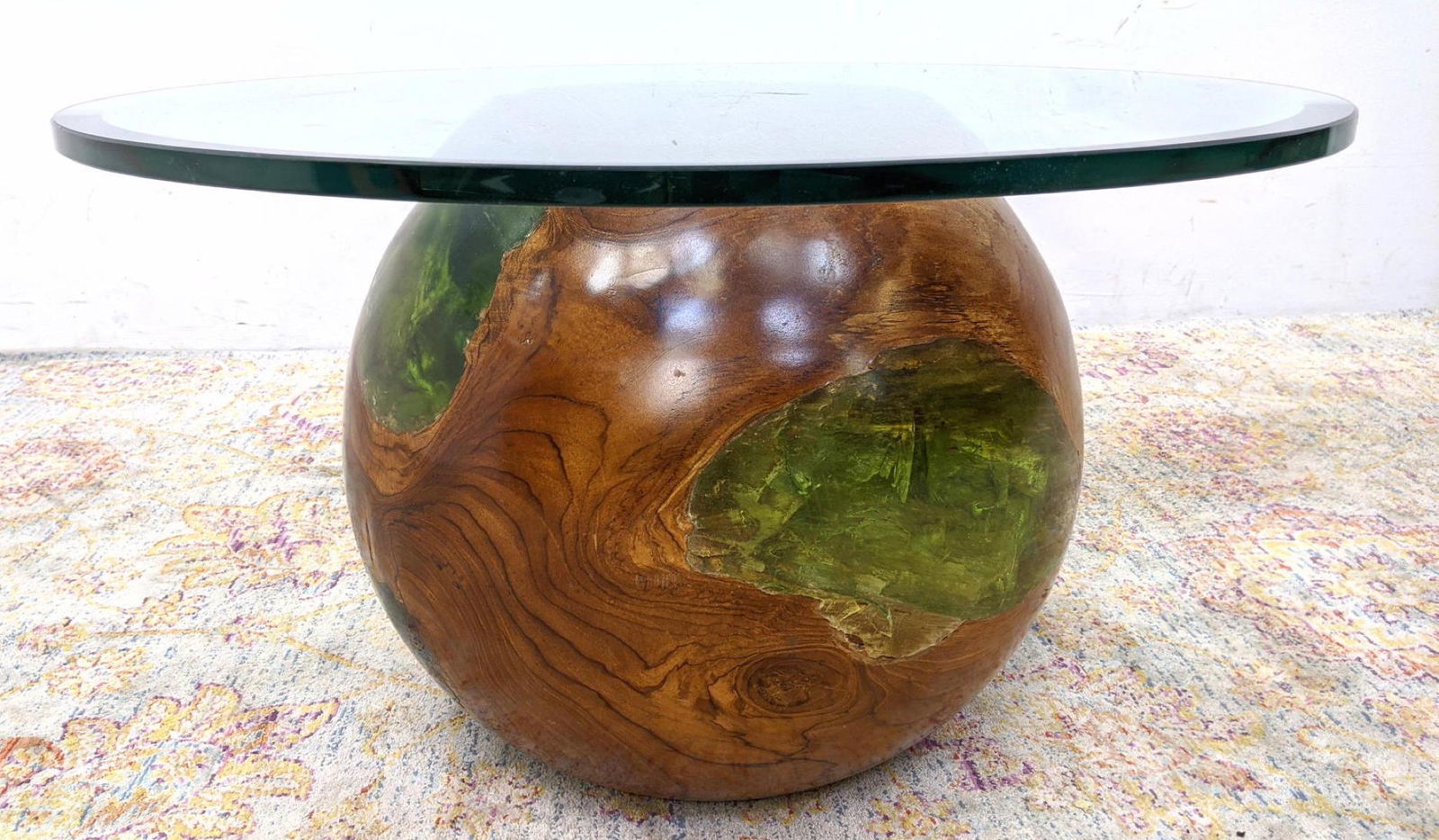 Decorator Wood and Epoxy Base Coffee Table. Round Glass (1 of 6)